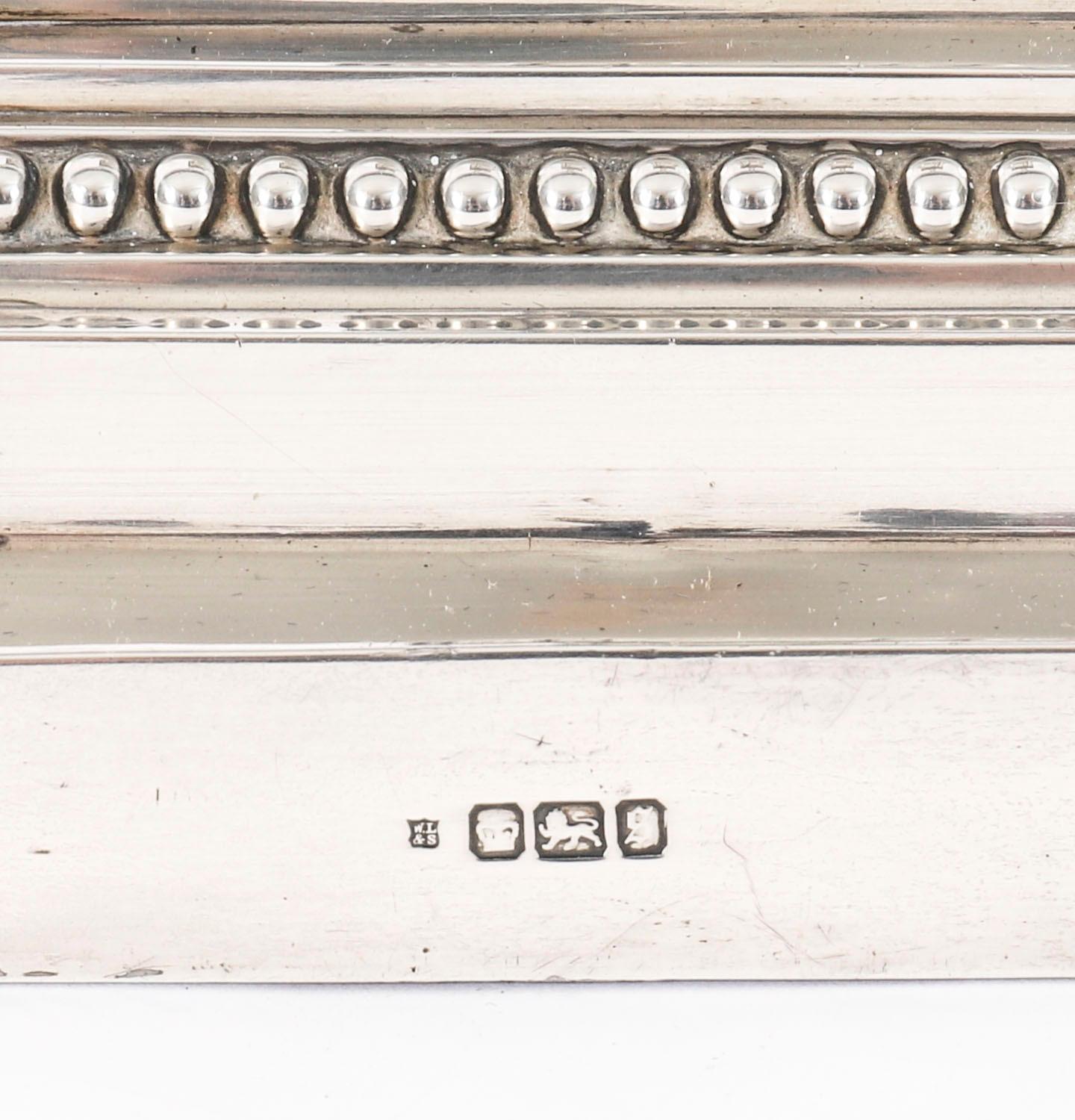 Ancienne lampe de table à colonne corinthienne en argent Sterling 18