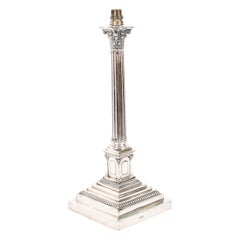 Ancienne lampe de table à colonne corinthienne en argent Sterling 18" Walter Latham & Son1910