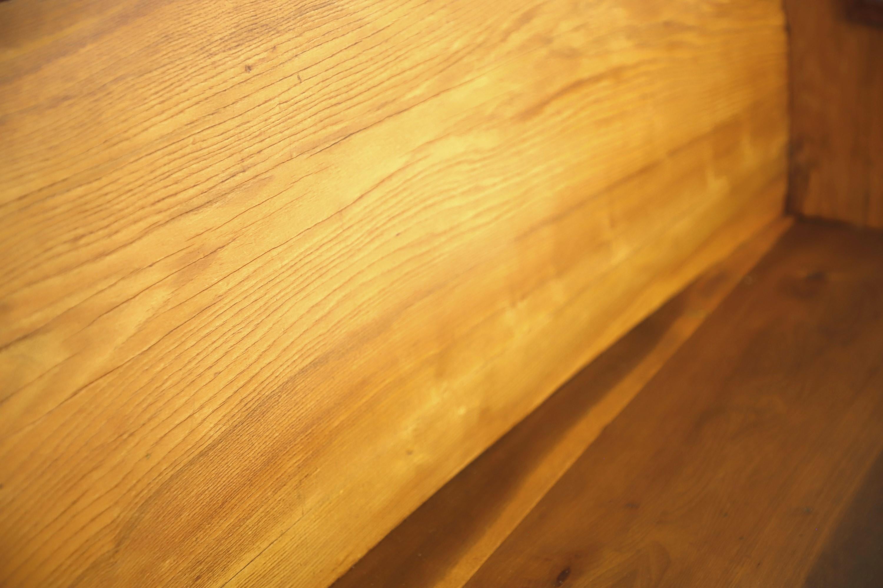 Antique 1800s 5 Ft Long Solid Oak Church Pew Light Stain In Good Condition In New York, NY