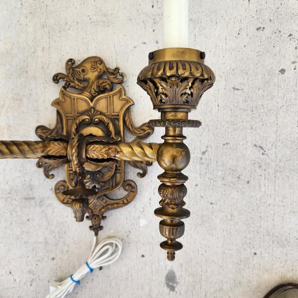 Lámpara francesa antigua del siglo XIX de latón macizo con pantalla Latón en venta
