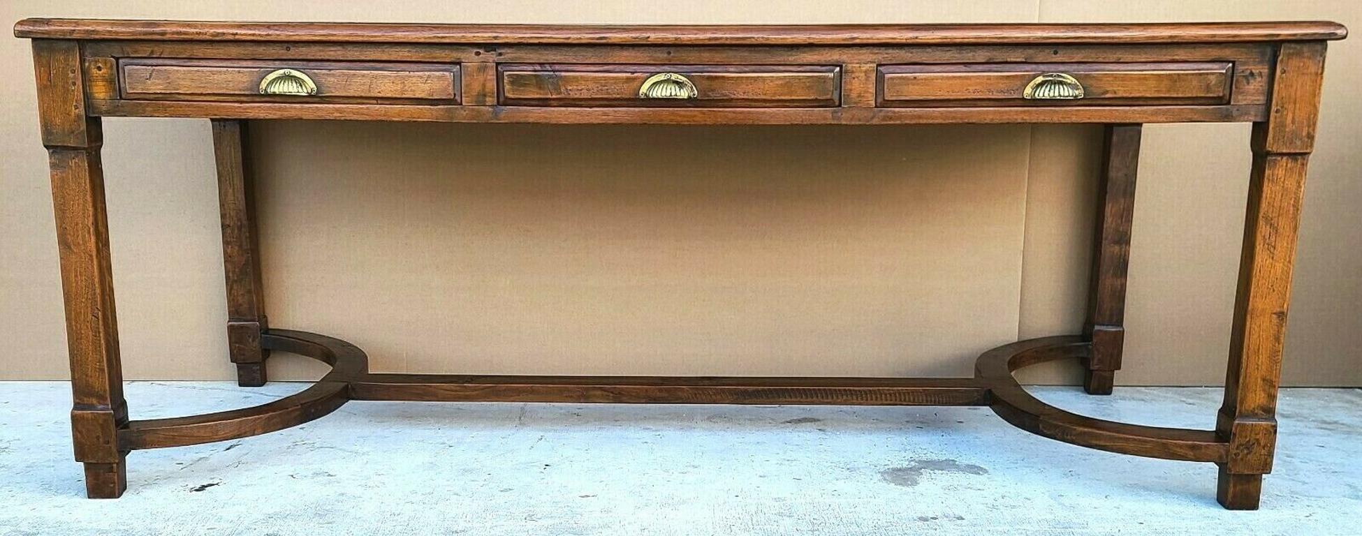 Offering one of our Recent Palm Beach Estate Fine Furniture Acquisitions of a
Antique 1800s solid oak library dining table with 6 drawers (3 on each side)
This is a true library table with 3 drawers on each side.

Approximate Measurements in
