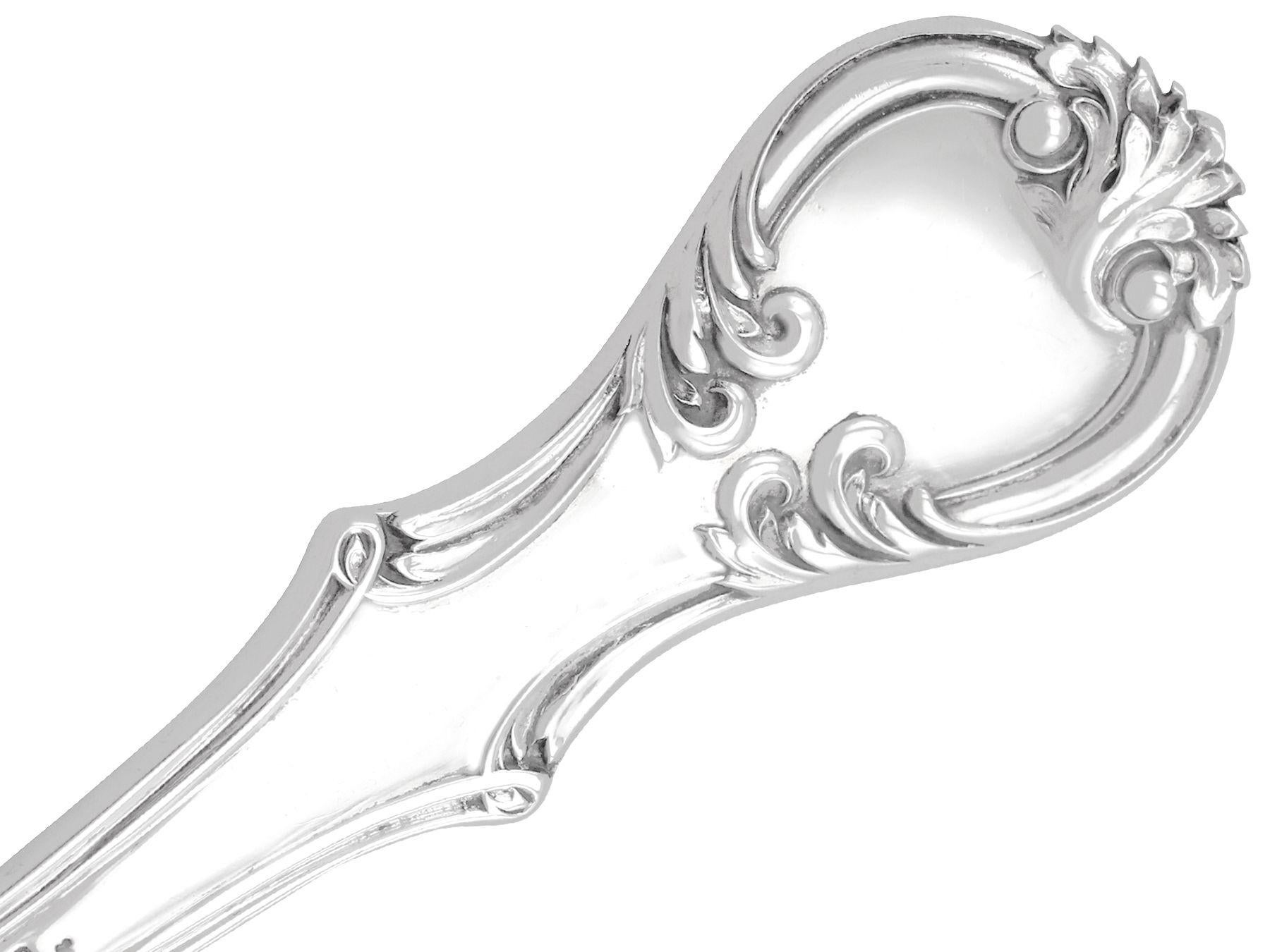 Cuchara para queso de plata de ley victoriana antigua de 1800 Británico en venta