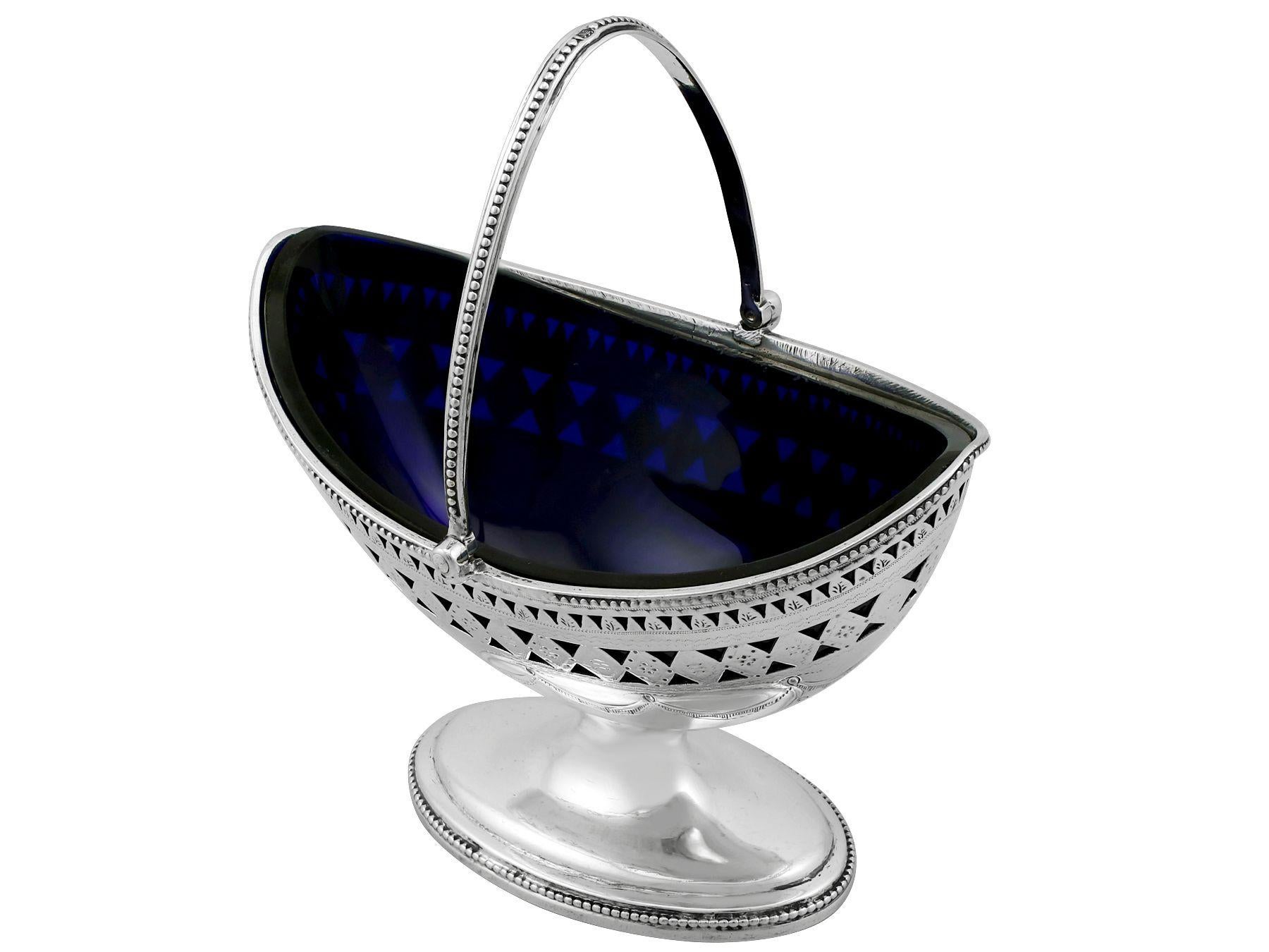 Antique 1809 Georgian English Sterling Silver Sugar Basket In Good Condition For Sale In Jesmond, Newcastle Upon Tyne