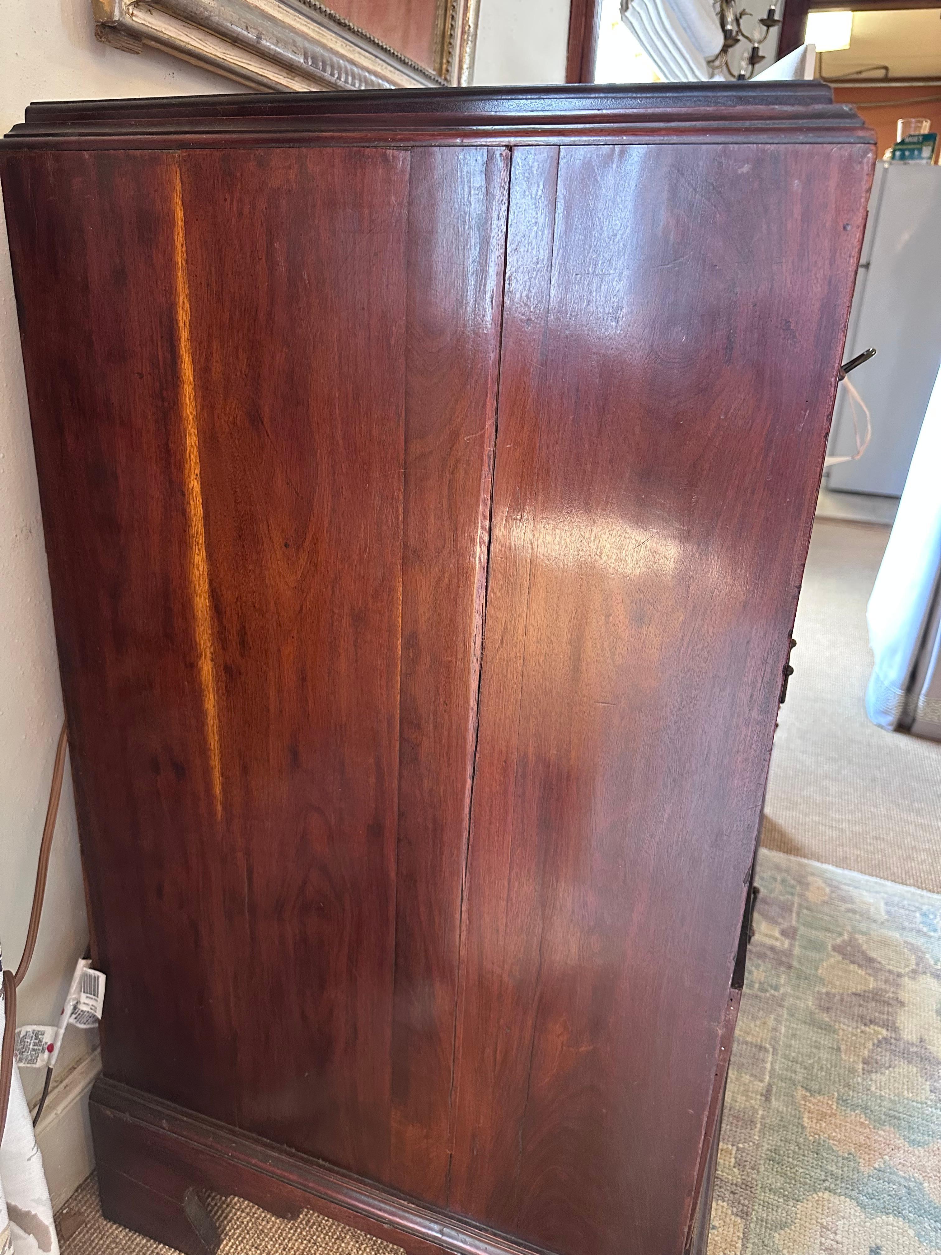 Arcón antiguo de caoba de estilo georgiano de 1820 en venta 3