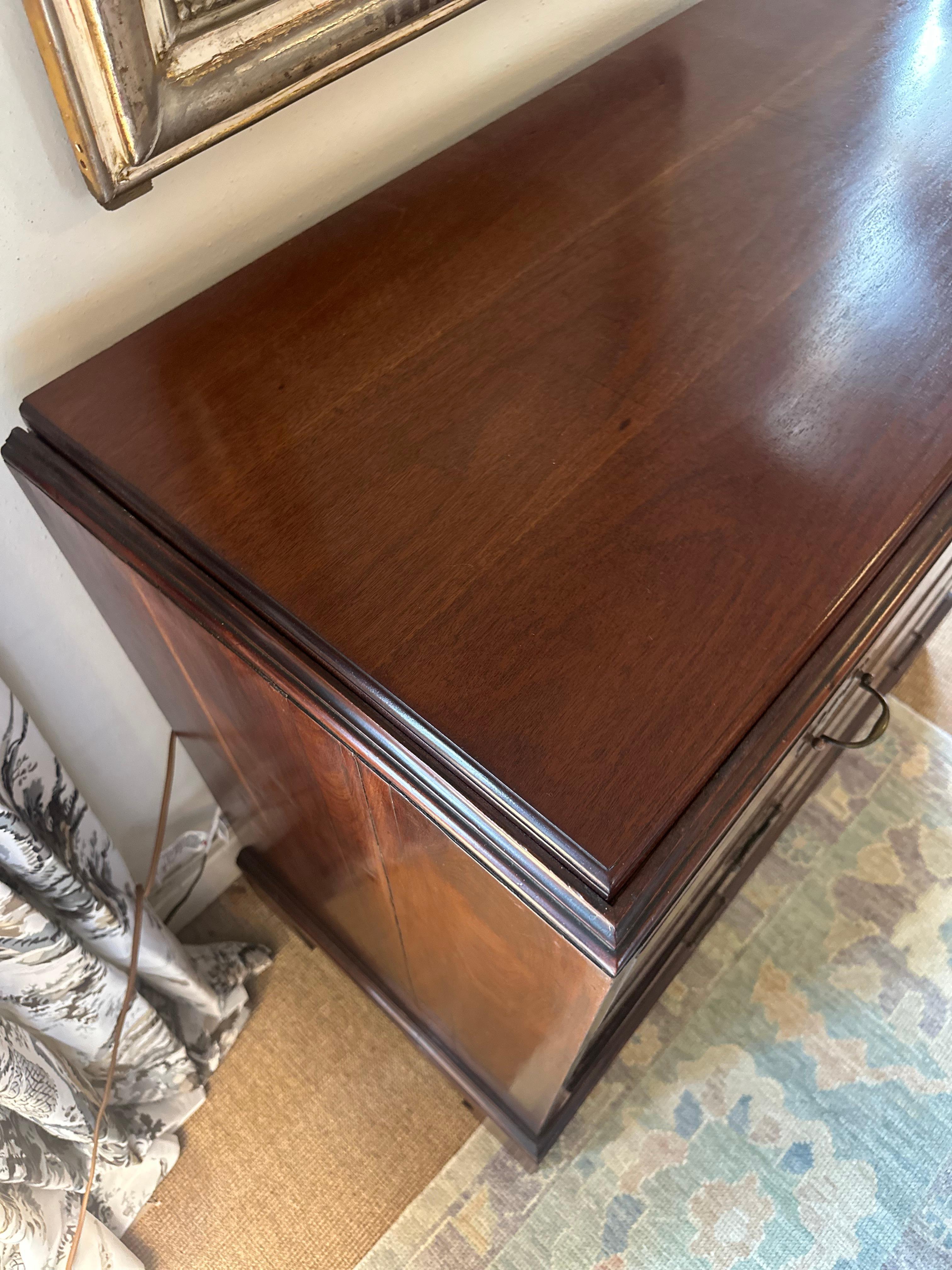 Arcón antiguo de caoba de estilo georgiano de 1820 Inglés en venta