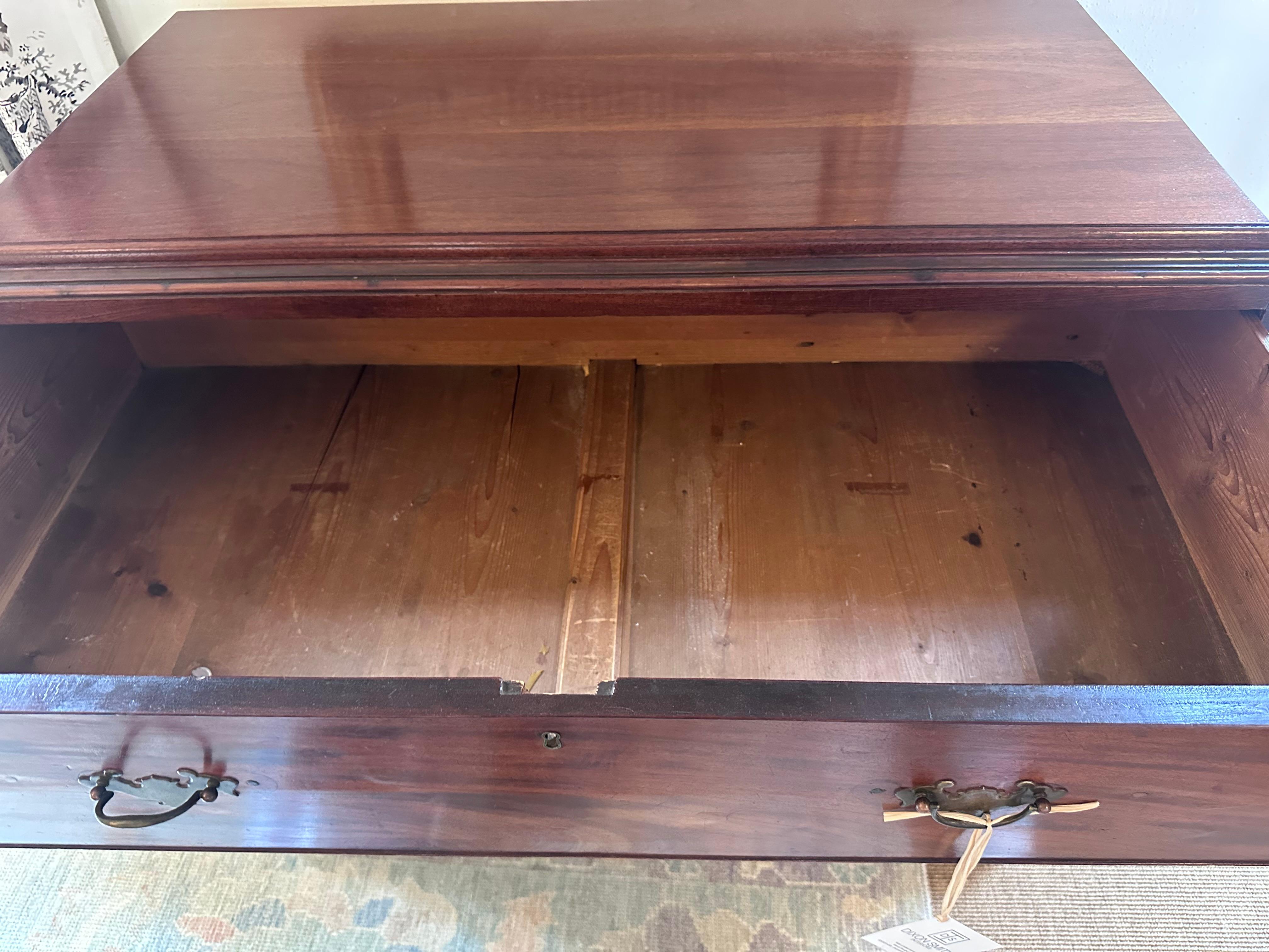 Arcón antiguo de caoba de estilo georgiano de 1820 Caoba en venta