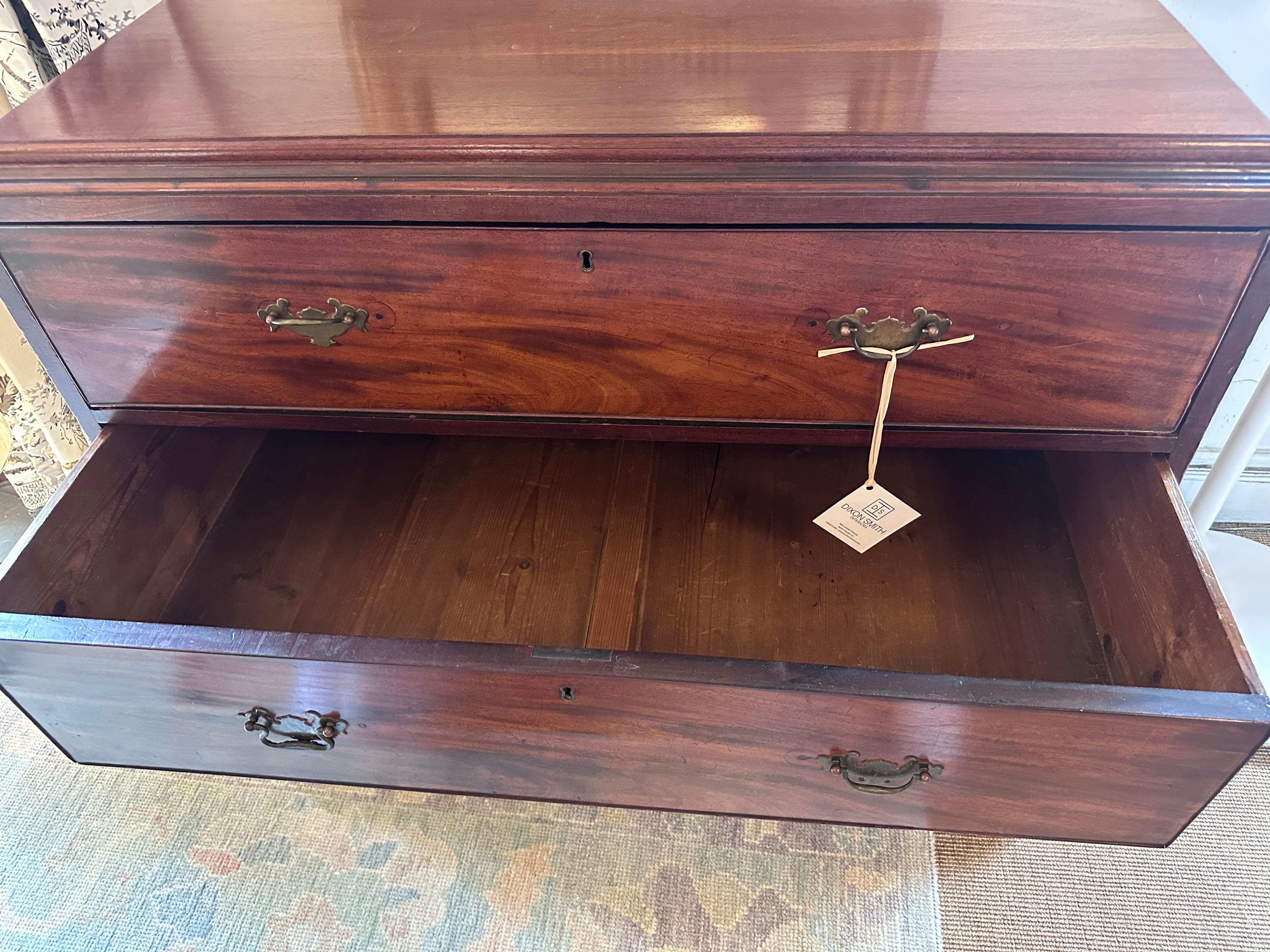 Arcón antiguo de caoba de estilo georgiano de 1820 en venta 1