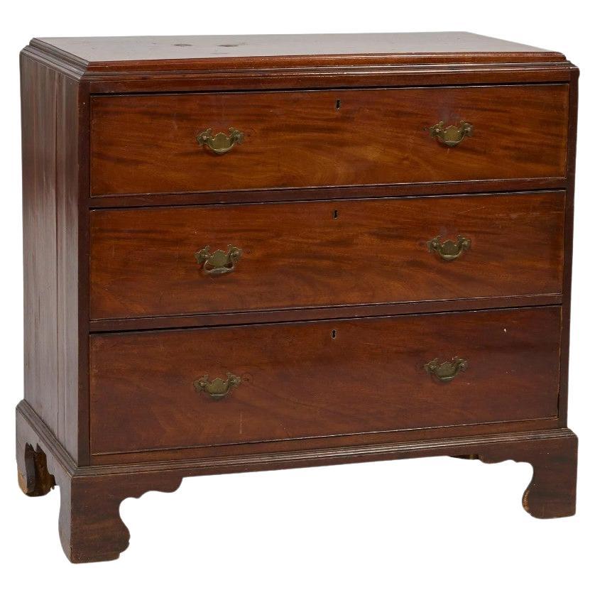 Arcón antiguo de caoba de estilo georgiano de 1820 en venta