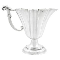 Antigua jarra italiana de plata de ley de la década de 1820