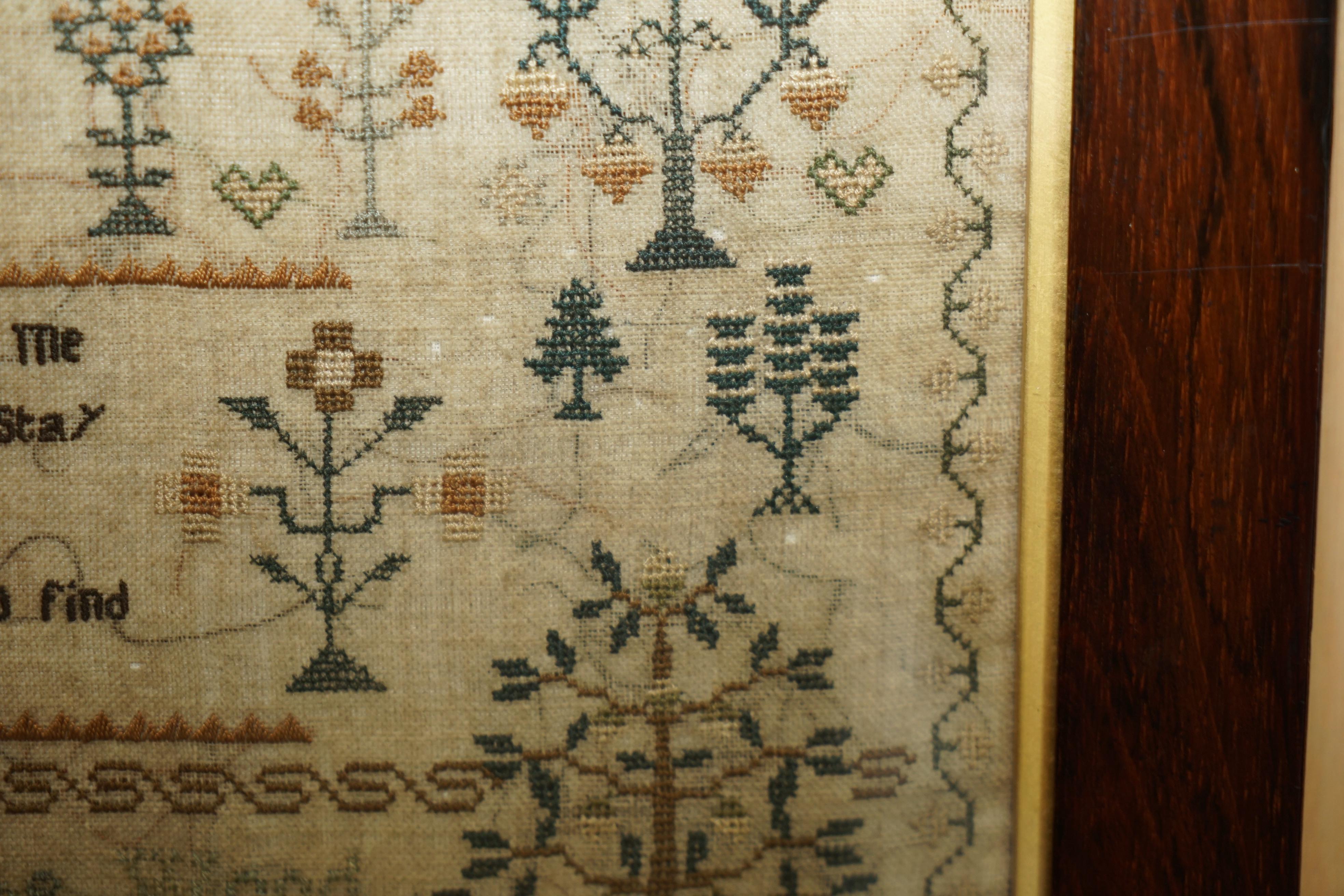 ANTIQUE 1828 ORIGINAL KiNG GEORGE IV NEEDLEWORK TAPESTRY SAMPLER HARDWOOD FRAME For Sale 4