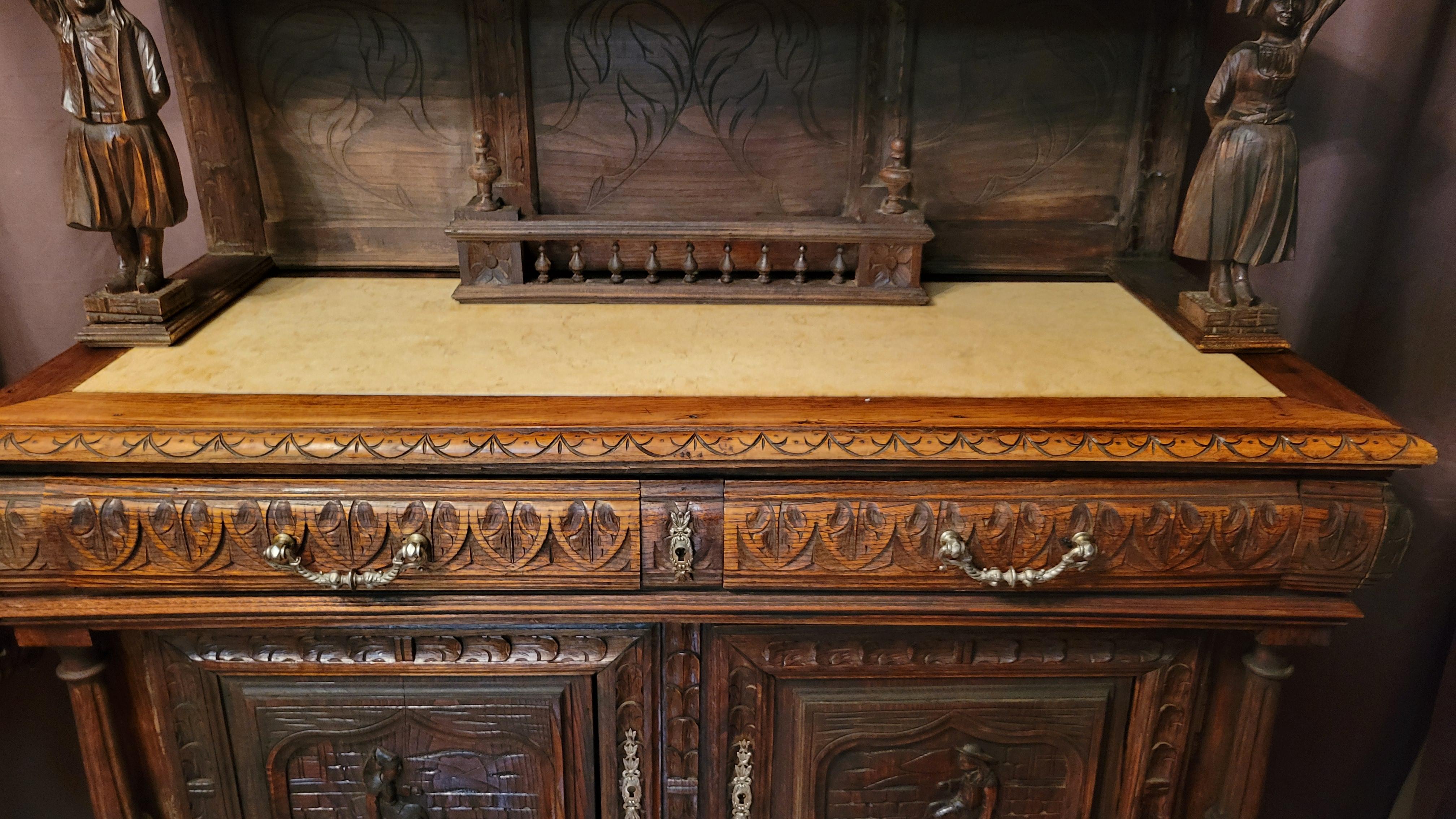 Antico, 1830, convitto fiammingo intagliato a mano con piano in marmo - 2 pezzi in vendita 5