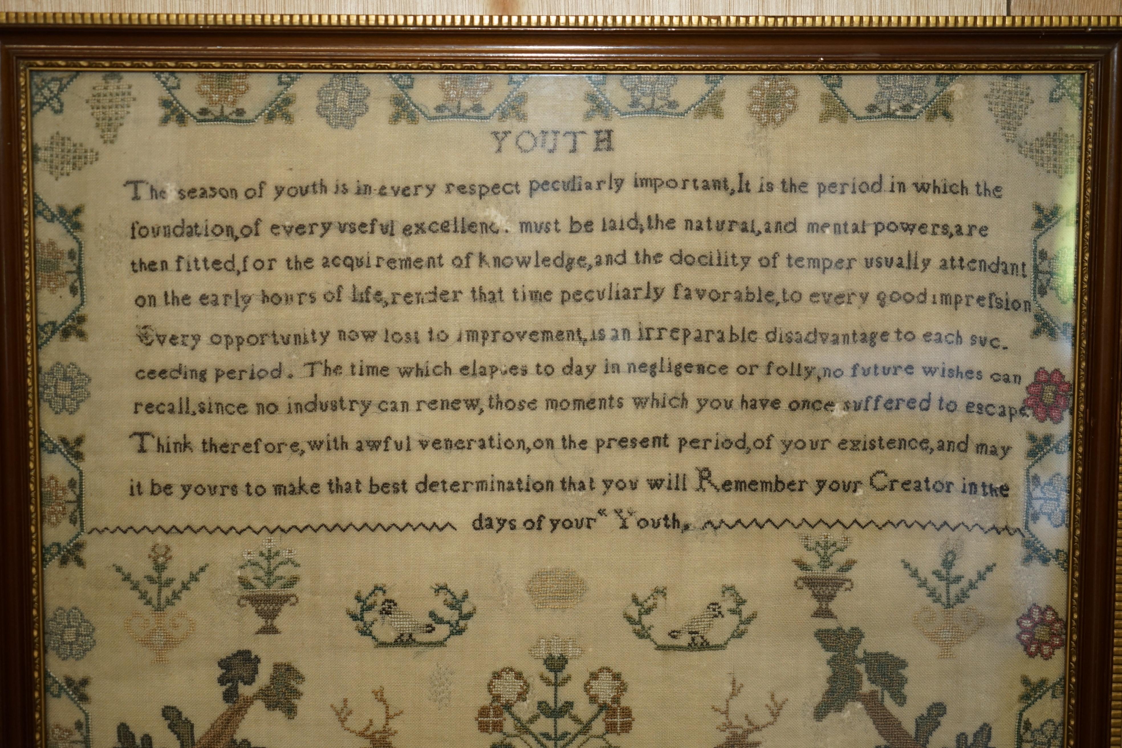 ANTIQUE 1831 ORIGINAL WiLLIAM IV NEEDLEWORK SAMPLER DEPICTING A VERSE ON YOUTH (Mittleres 19. Jahrhundert) im Angebot
