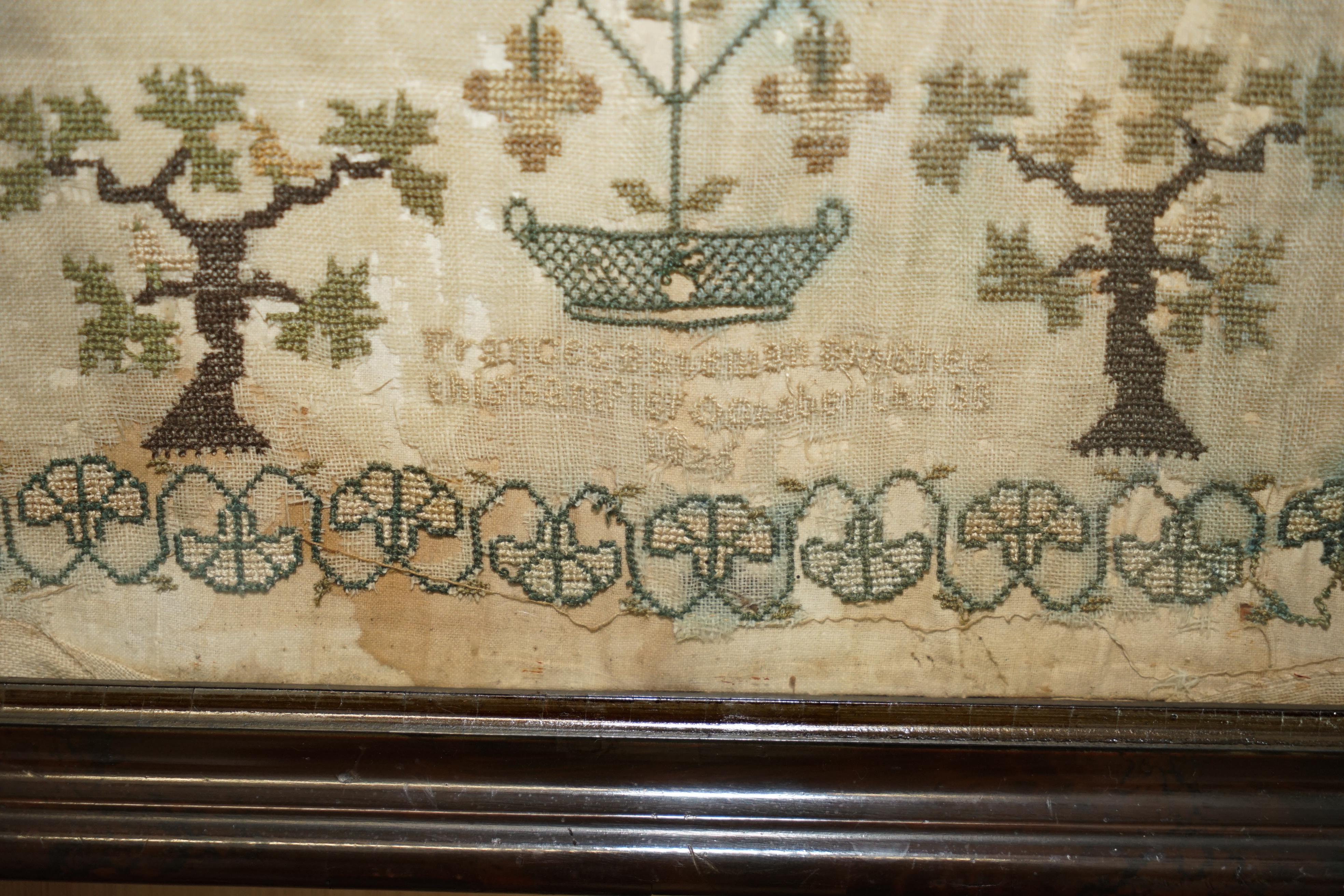 ANTIQUE 1838 ORIGINAL EARLY ViCTORIAN NEEDLEWORK SAMPLER IN THE PERIOD FRAME For Sale 4