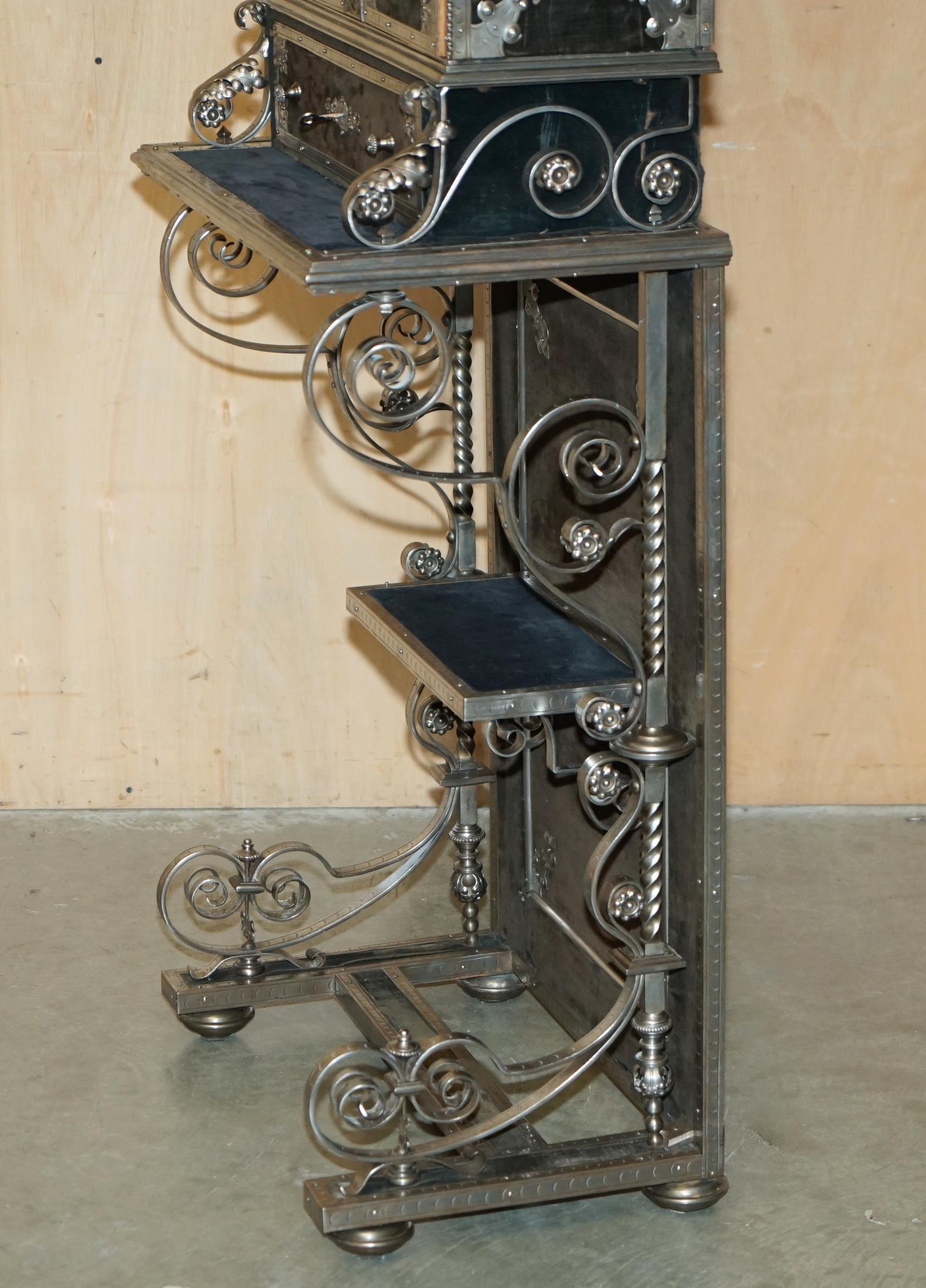 ANTIQUE 1840 METAL DENTAL CHIRURGIE CABINET WITH CROWN DETAILING & DRAWER LOCKs For Sale 7