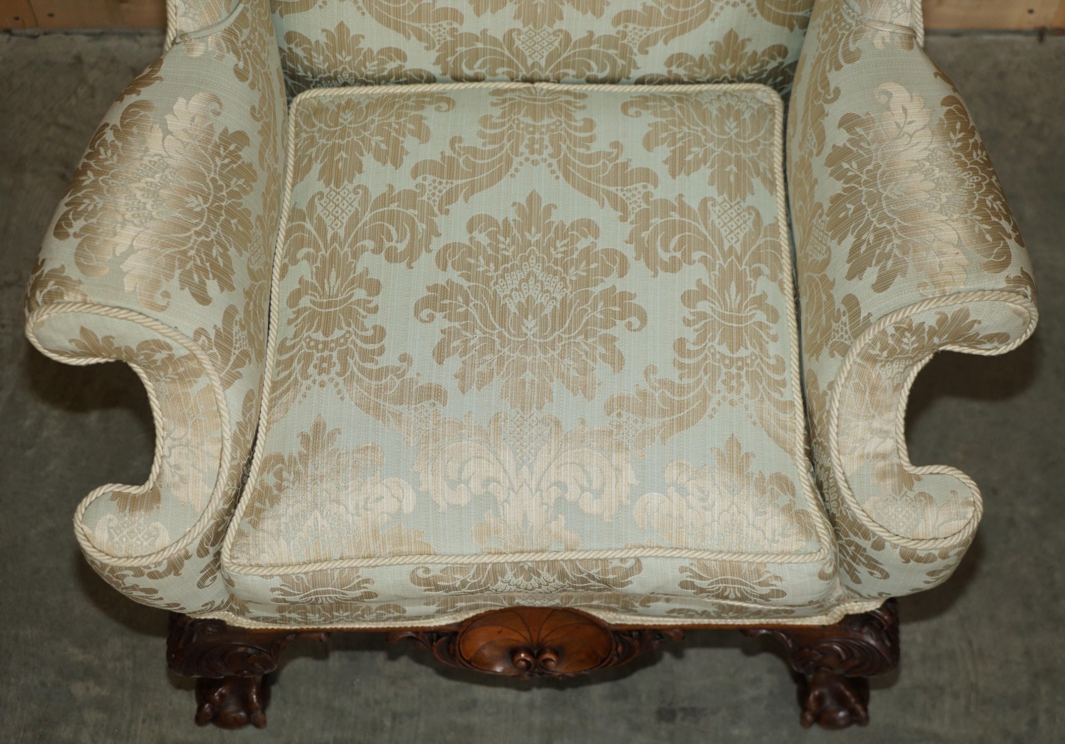 Antike 1840 Museum Qualität Claw & Ball geschnitzten Füßen Wingback sehr großen Sessel im Angebot 3