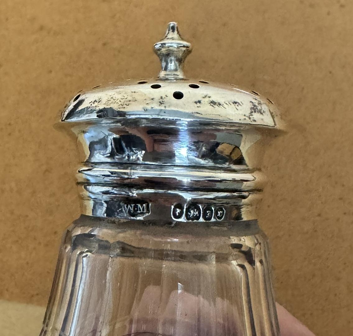 ANTIQUE 1844 WILLIAM MOULSON CUT GLASS STERLING SiVLER SUGAR SHAKER MUST SEE! In Good Condition For Sale In West Sussex, Pulborough