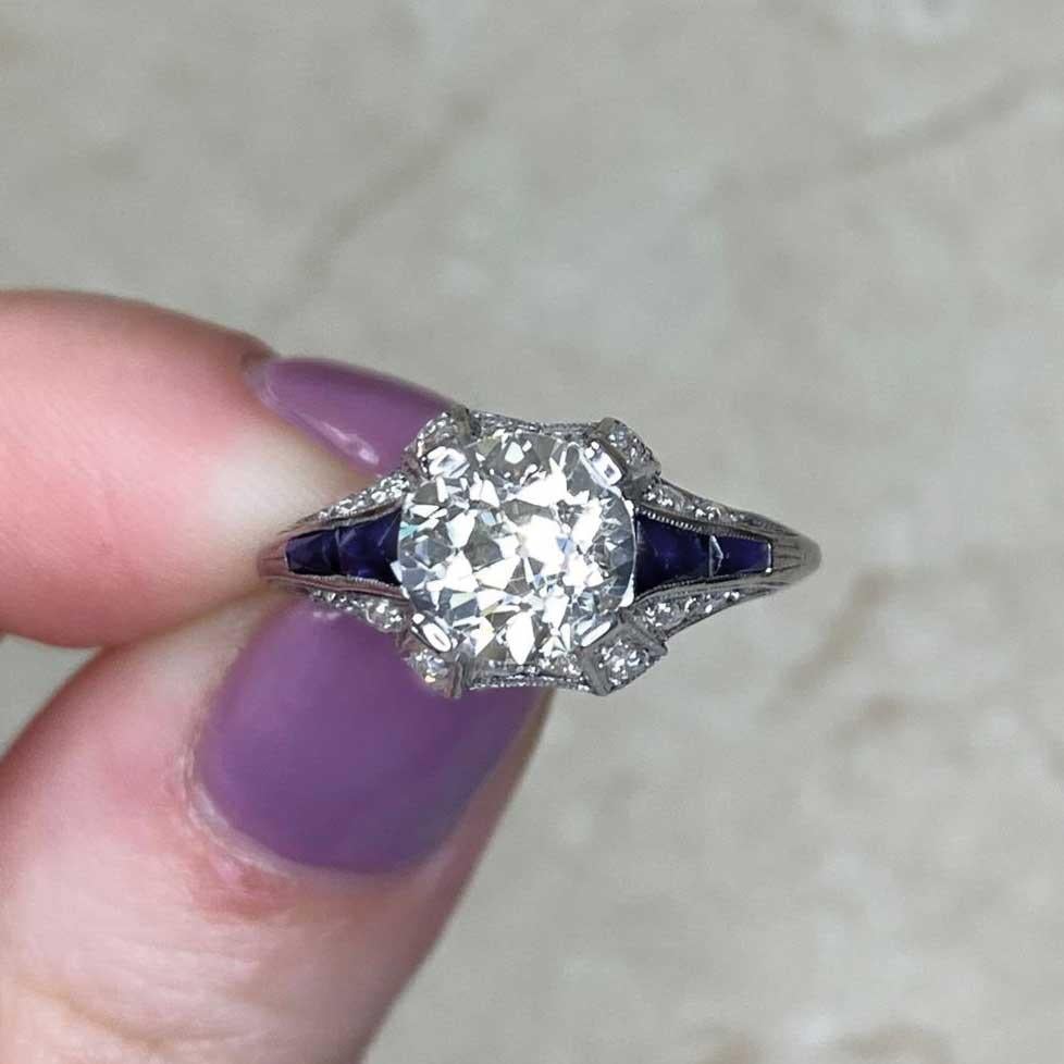 Antique 1.85 Carat Old Euro-Cut Diamond Engagement Ring, VS1 Clarity, circa 1920 For Sale 3