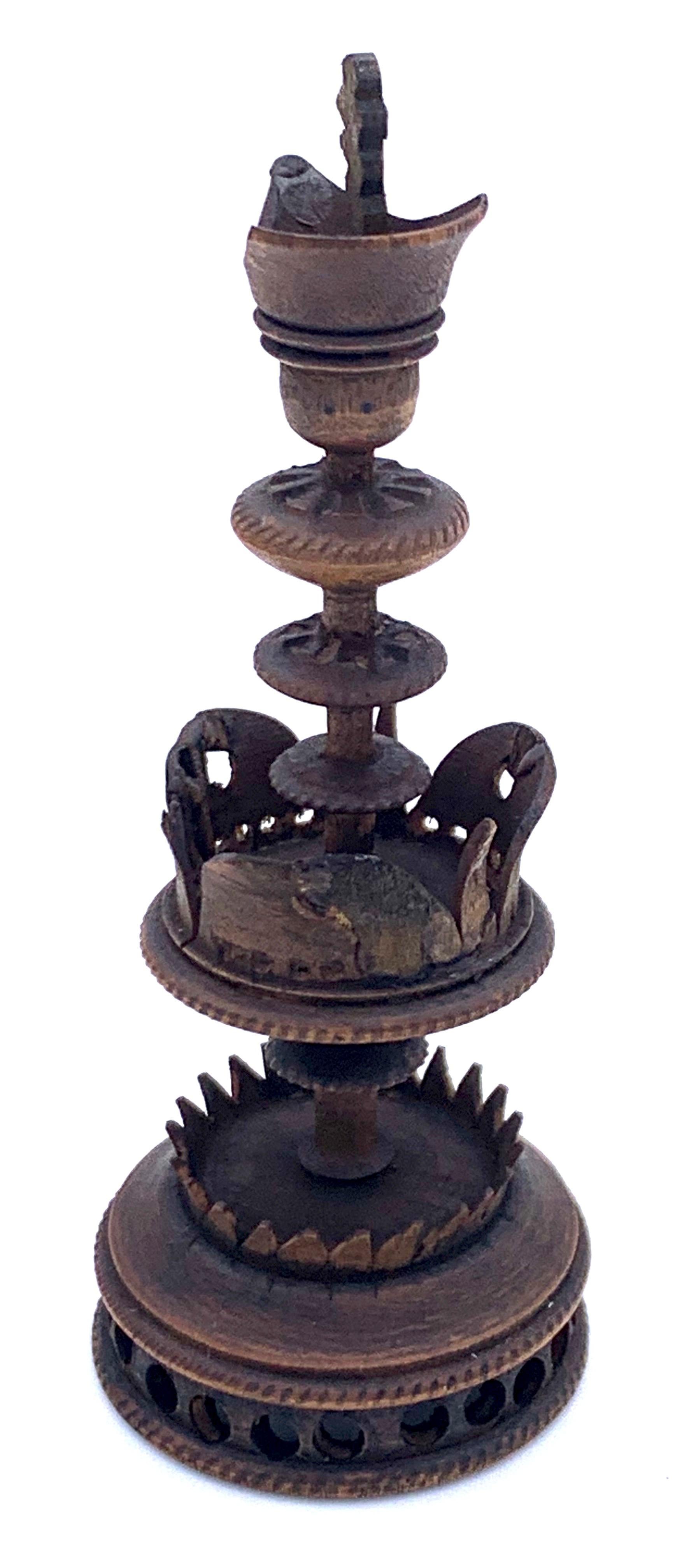 Antique 1850 Chess Game Maple Pear Wood Carving Erzgebirge Saxony In Good Condition In Munich, DE