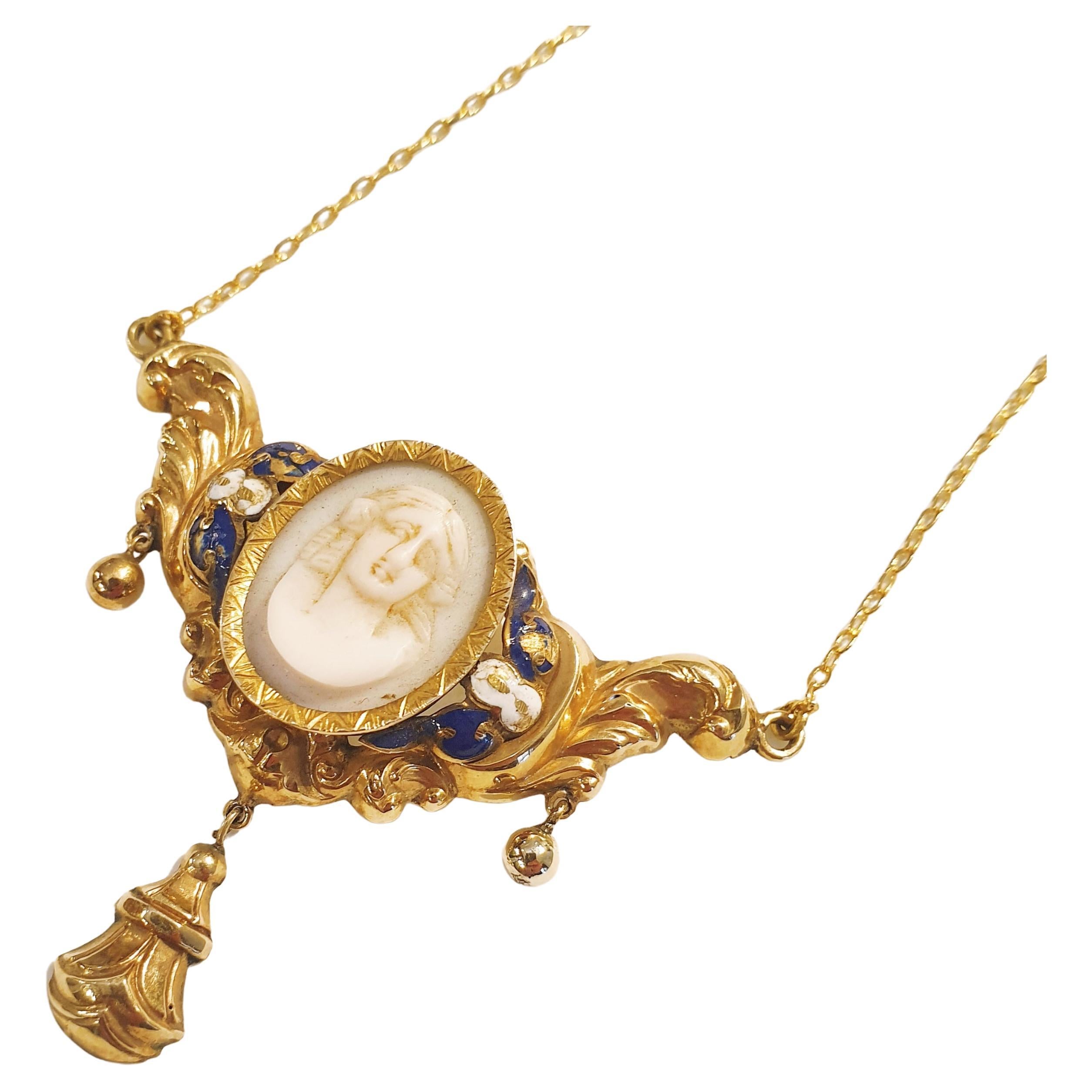 Antique necklace europe 19th century 1850/1880s necklace centered with a female profile cameo in 14k gold setting attached with a chain decorted with enamel in biedermeier style 