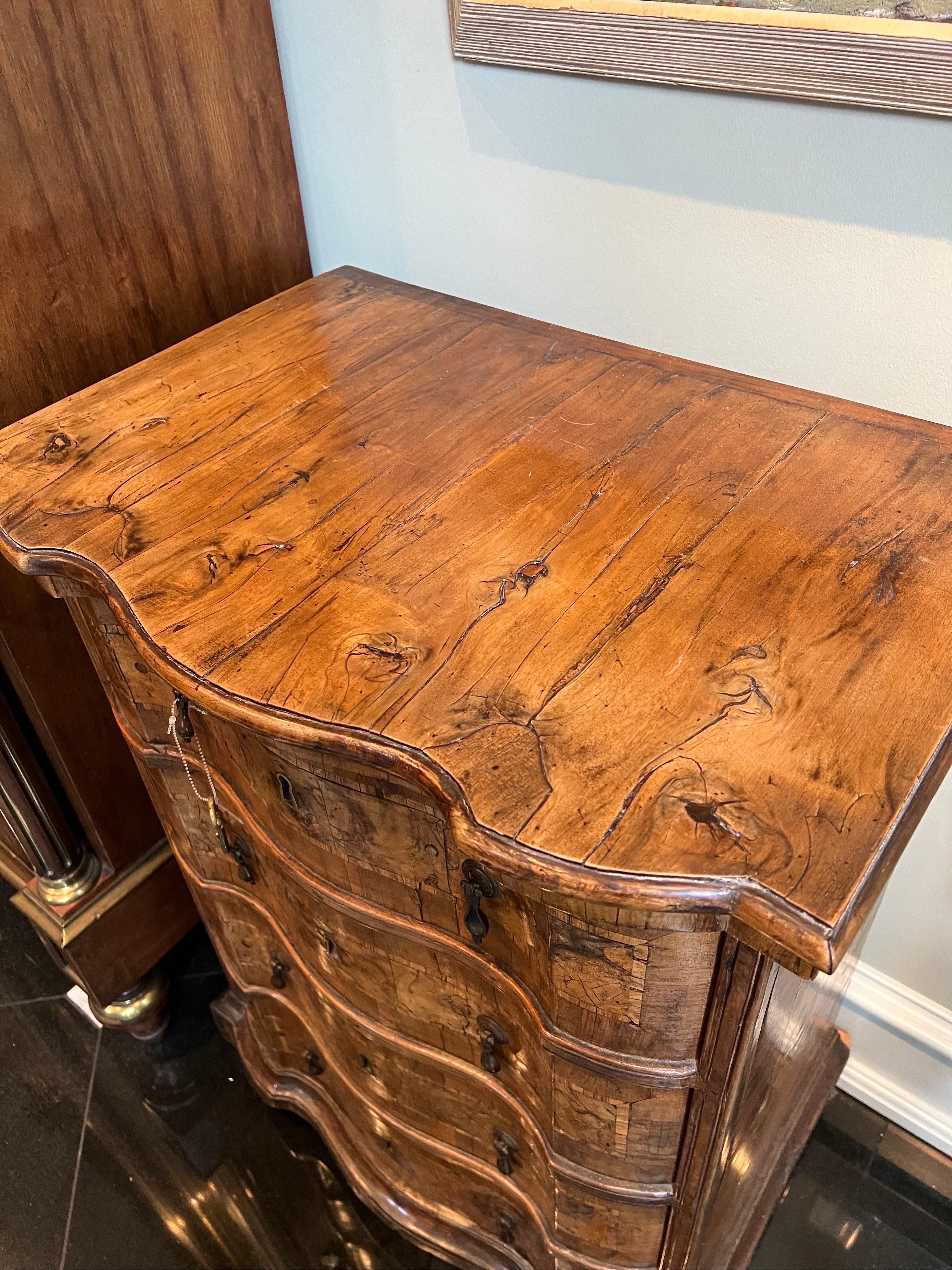 Antique 1850s Italian Baroque Walnut Burl Foyer or Living Room Side Endtable Set In Good Condition For Sale In Seattle, WA