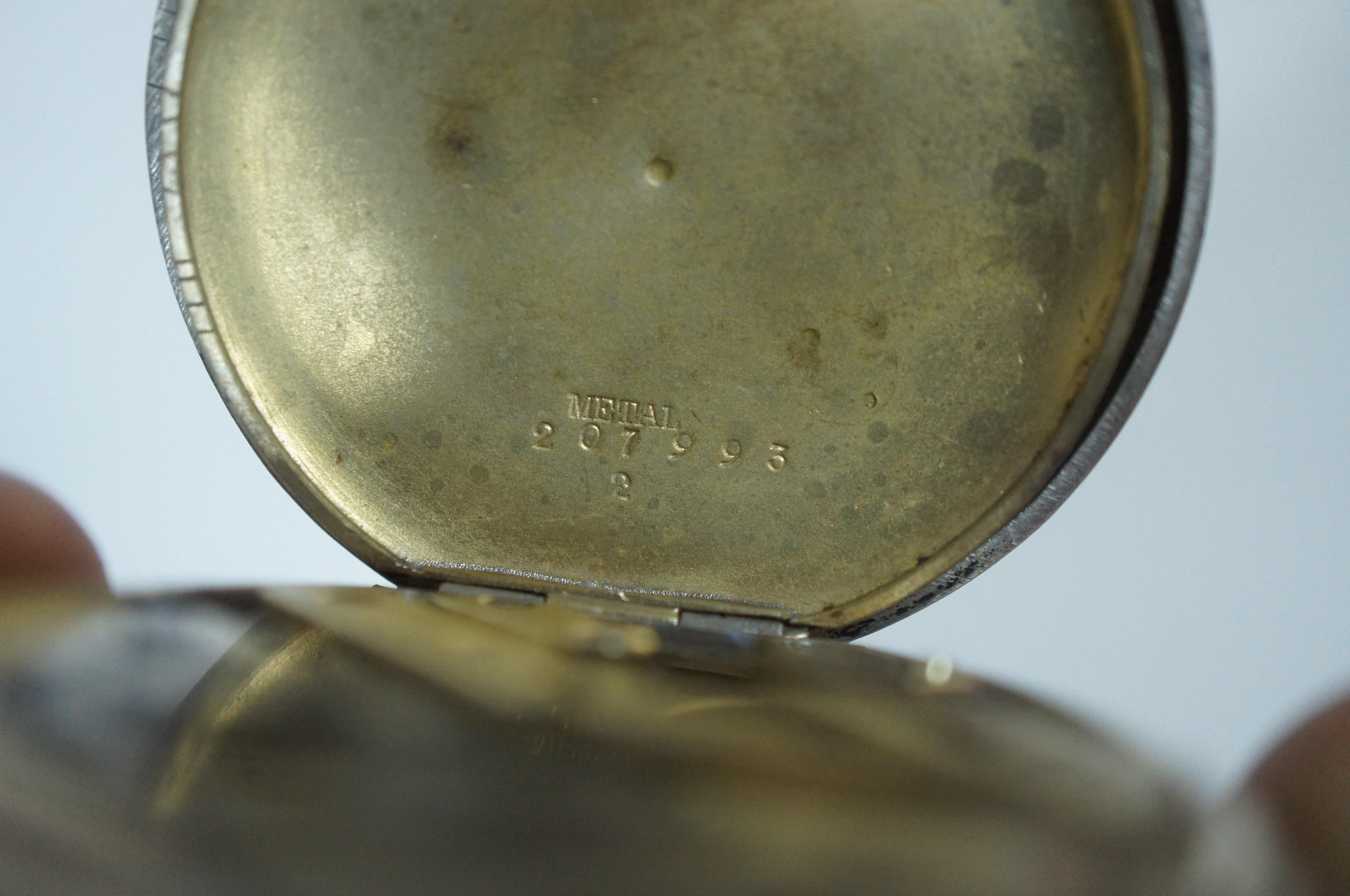 Antique 1850s Open Face Remontoir 800 Silver Pocket Watch 10 Rubis Glass Display en vente 3