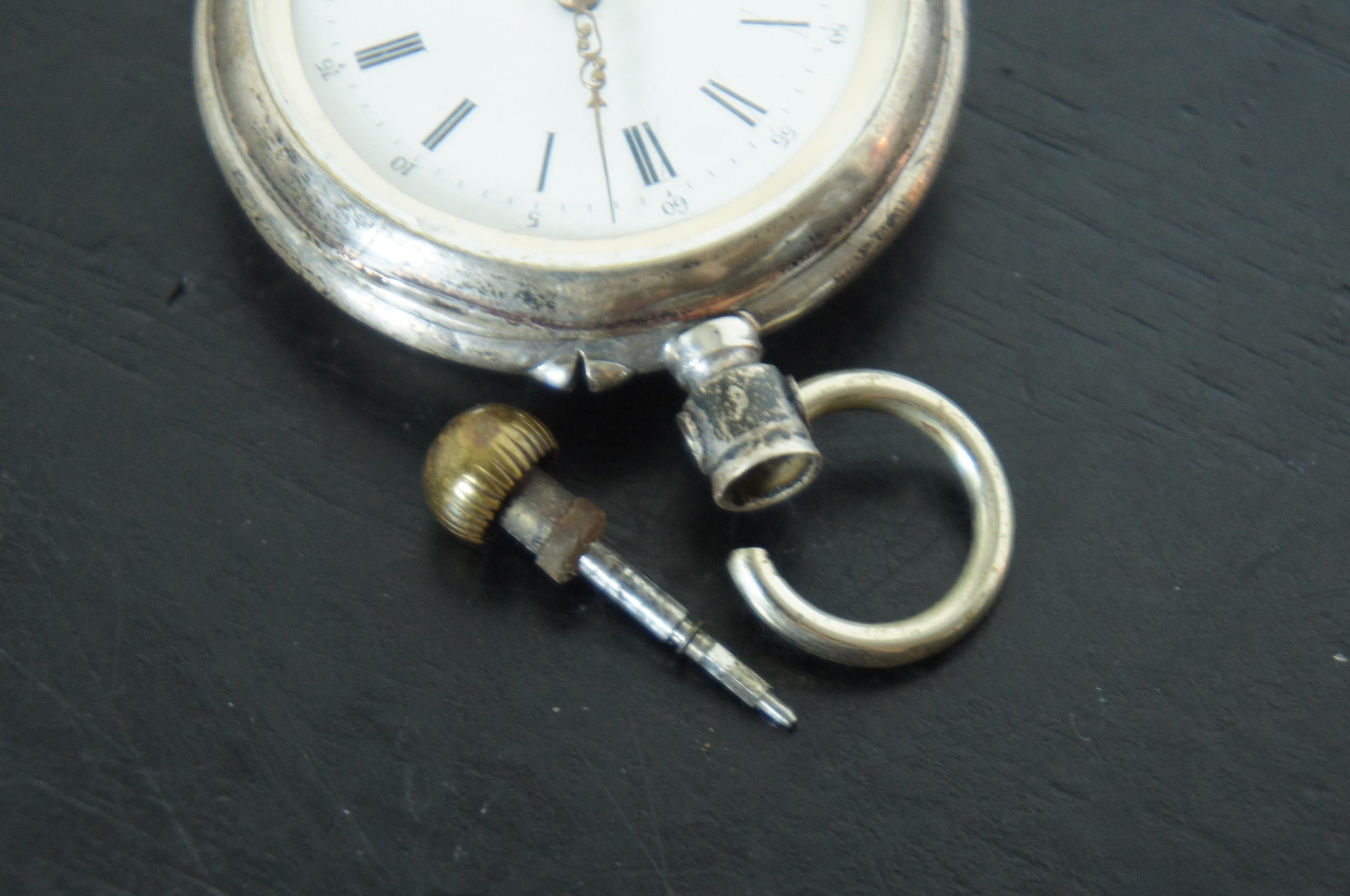 Victorien Antique 1850s Open Face Remontoir 800 Silver Pocket Watch 10 Rubis Glass Display en vente