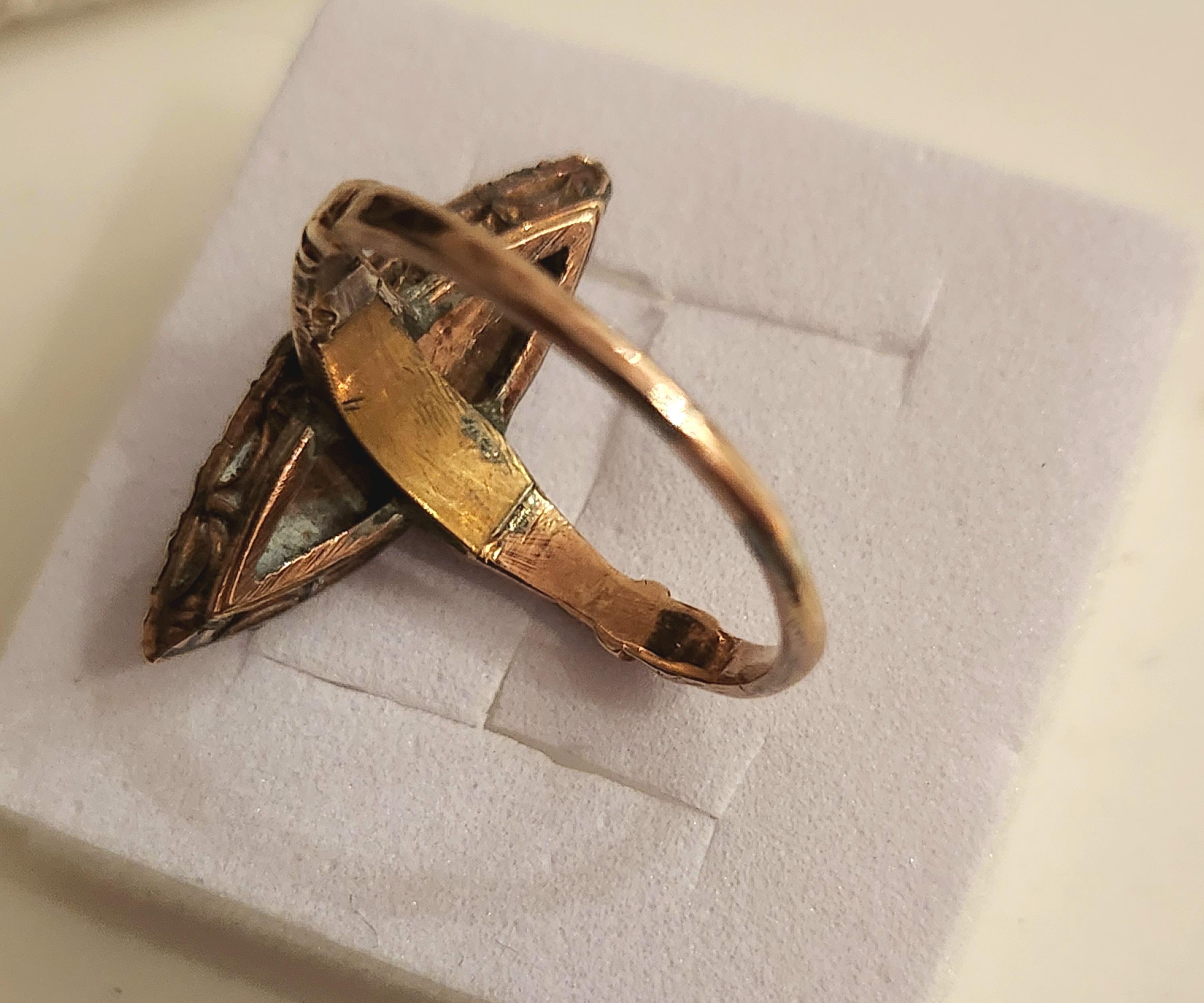 Antique 1850s Rose Cut Diamond Gold Ring For Sale 2