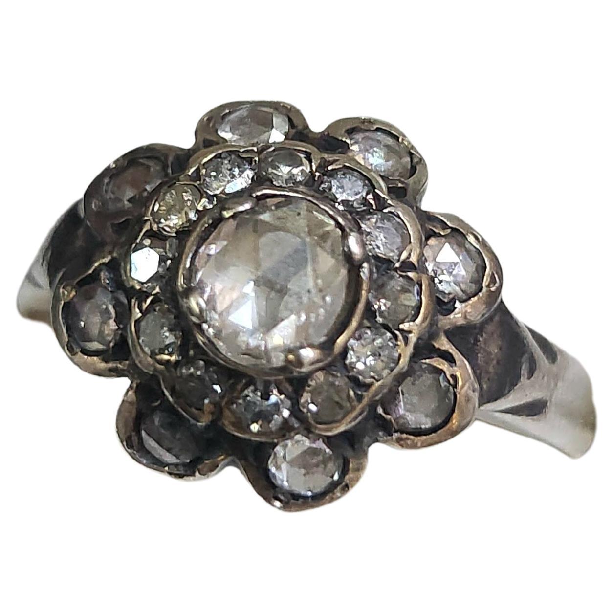 Antiguo anillo victoriano de diamantes talla rosa de 1850 1
