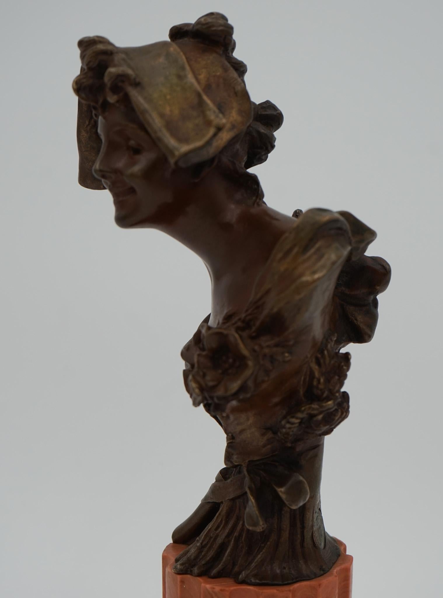 Antico 1856-1951 Georges Van der Straeten Busto in bronzo di donna olandese In condizioni buone in vendita a Pulborough, GB