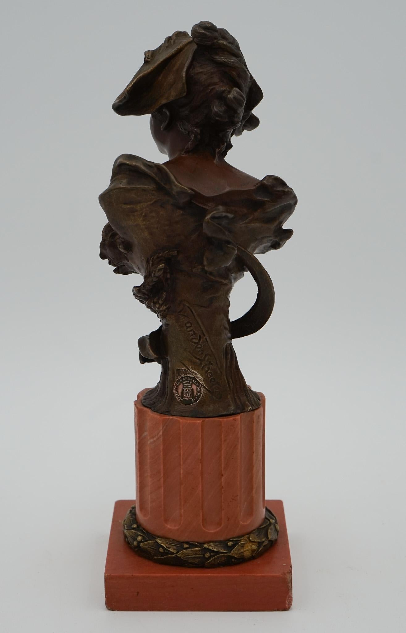 Antico 1856-1951 Georges Van der Straeten Busto in bronzo di donna olandese in vendita 2