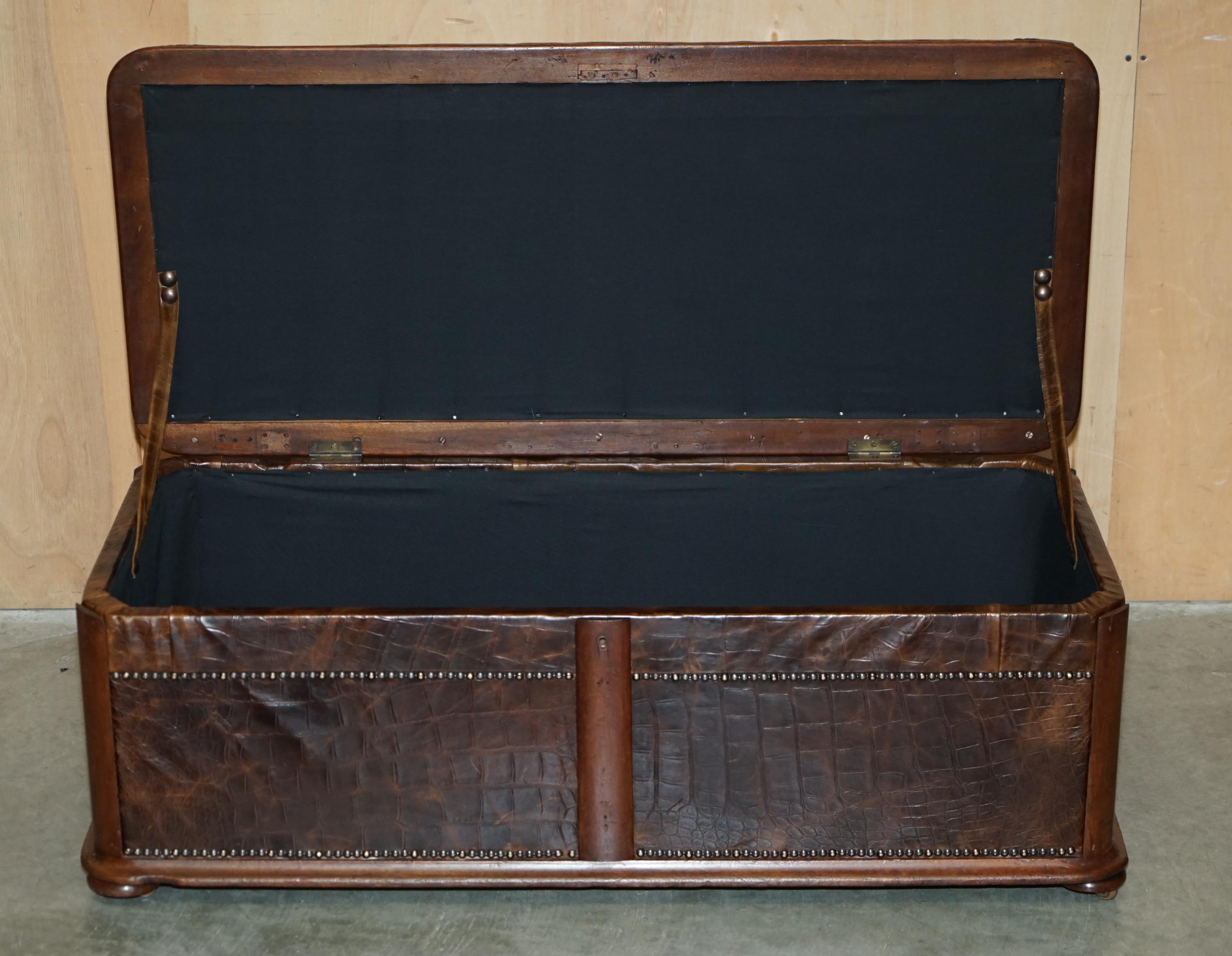 ANTiQUE 1860 HARDWOOD ALLIGATOR CROCODILE PATINA MARRONE OTTOMAN TRUNK IN PELLE in vendita 8