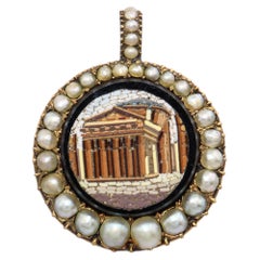 Antiguo Colgante de Luto de Oro Amarillo de 10k de la década de 1870 con Micro Perla Mosíaca