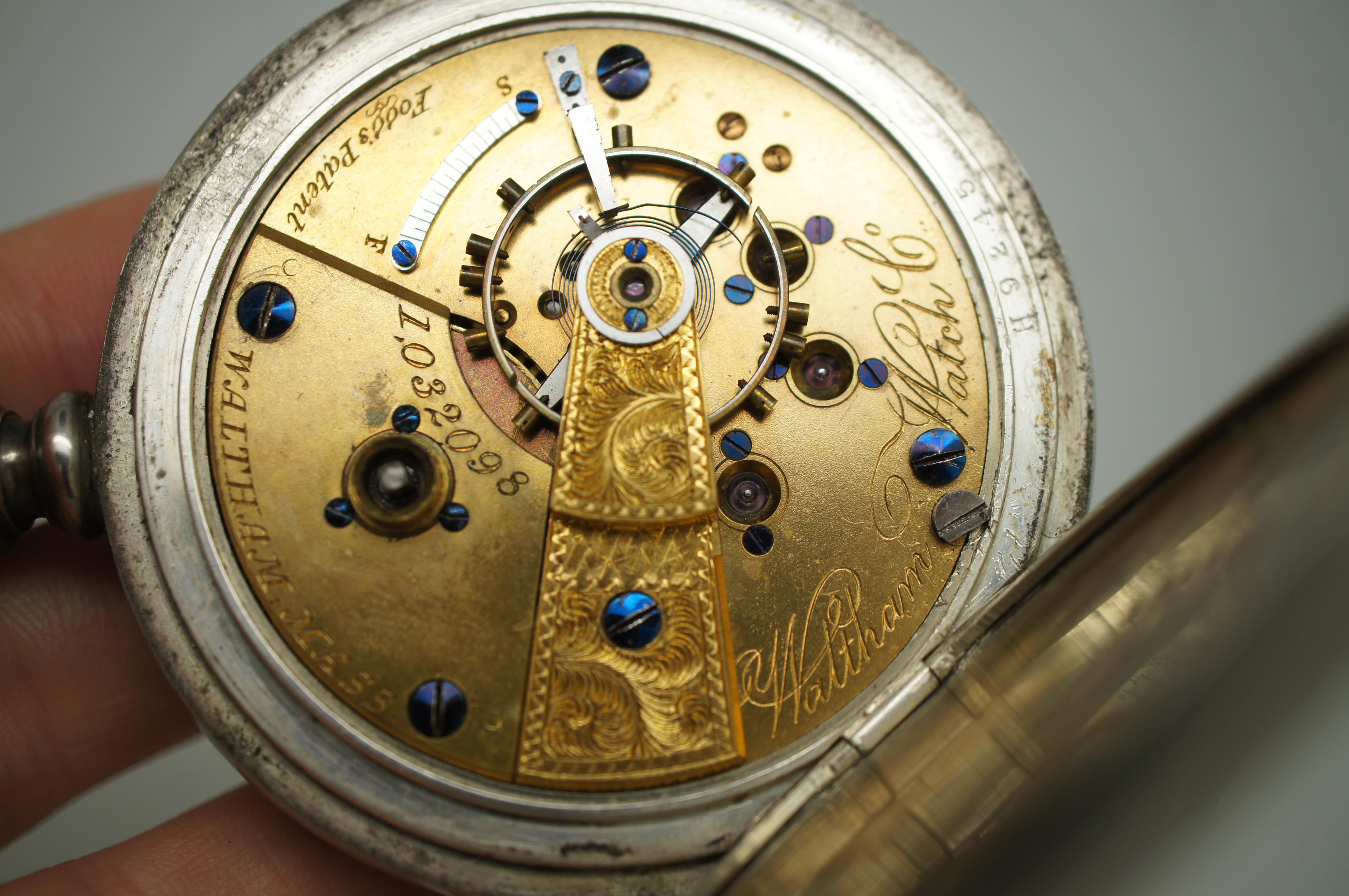 Antiquités 1870s American Waltham Key Wound 15J Pocket Coin Silver Watch 18S  en vente 2