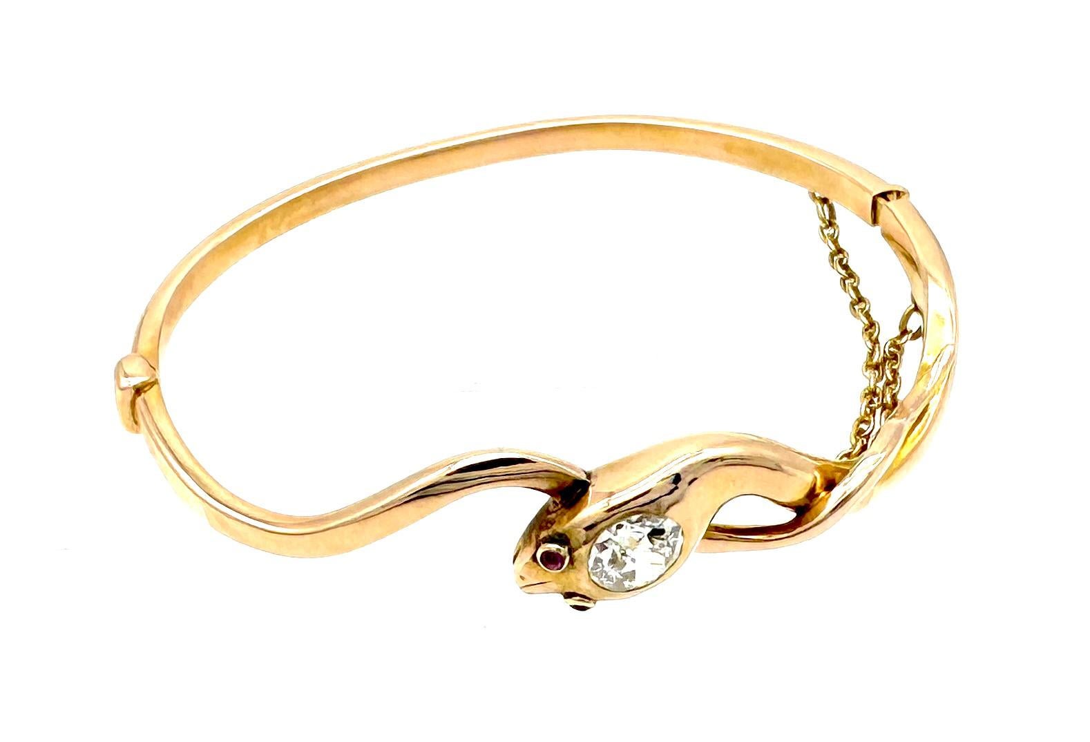 Vittoriano Antico bracciale a serpente del 1880 con occhi di rubino e diamante da 1 carato in oro 14 carati in vendita