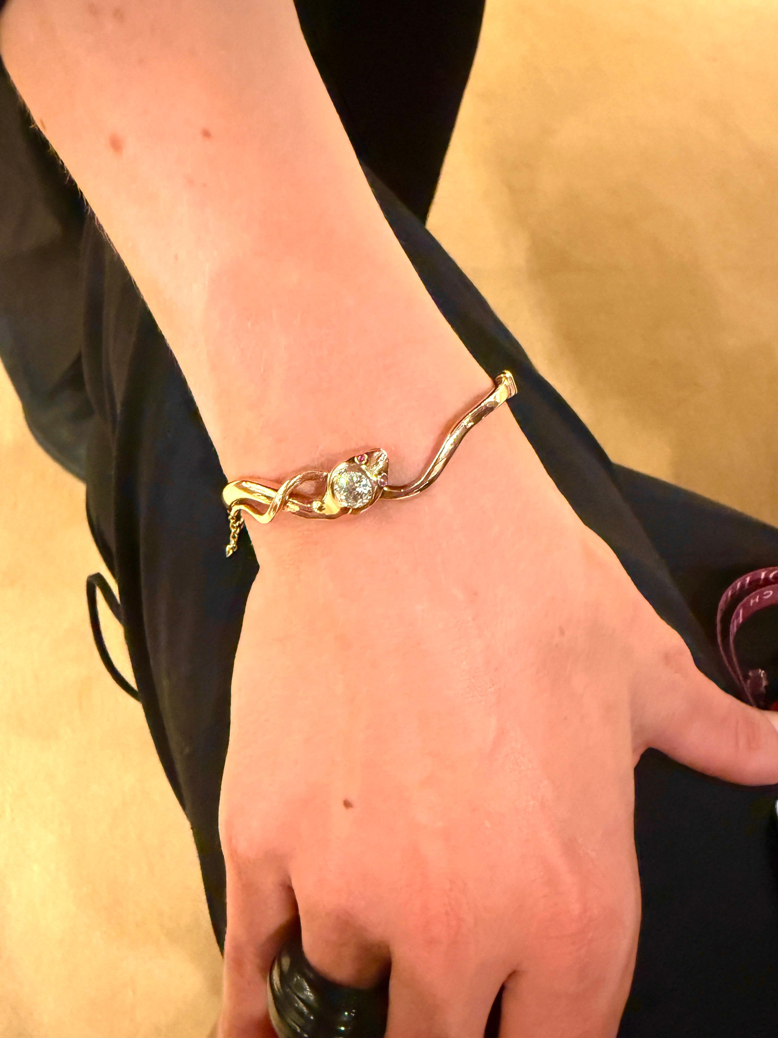 da uomo o donna Antico bracciale a serpente del 1880 con occhi di rubino e diamante da 1 carato in oro 14 carati in vendita