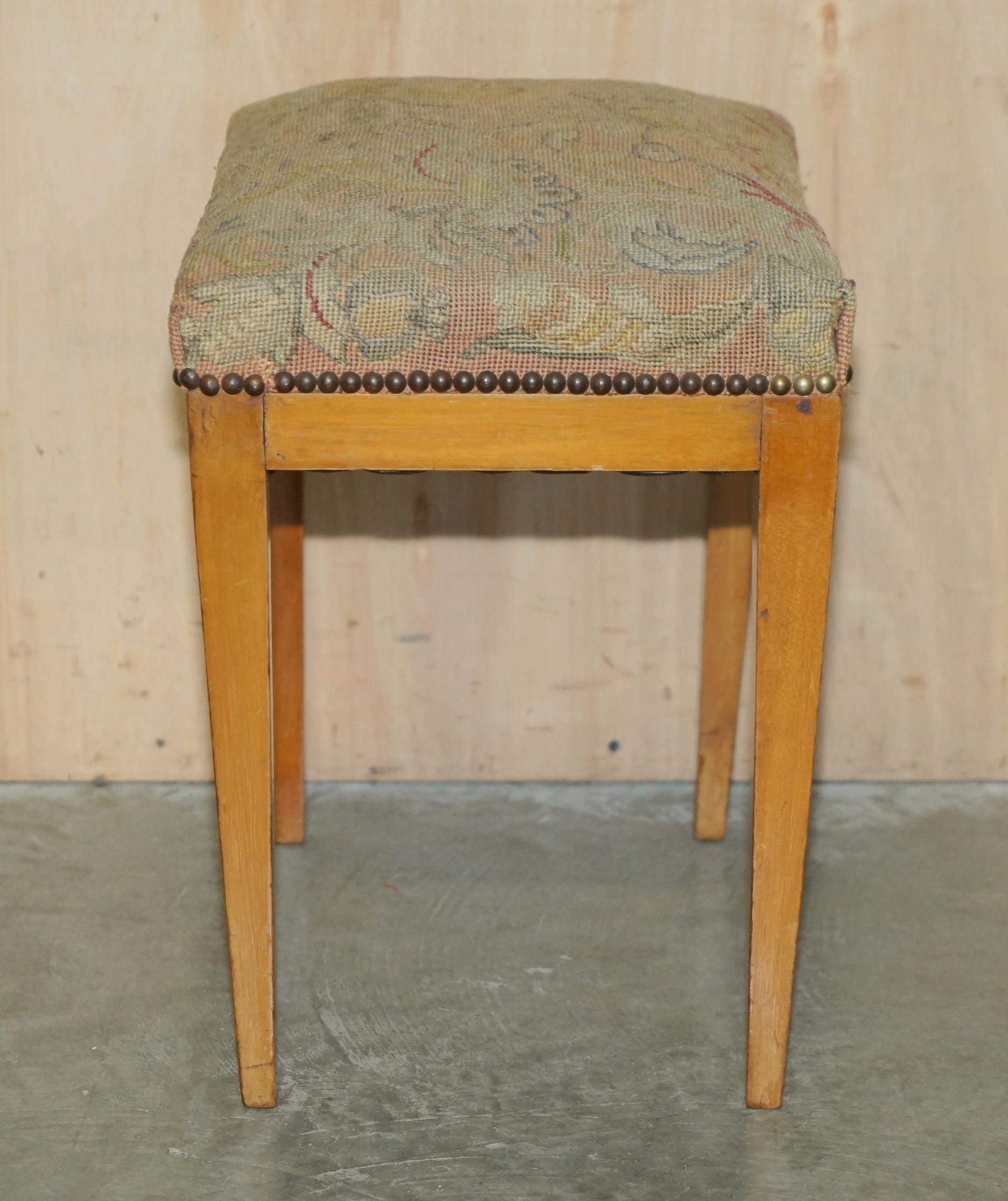 ANTIQUE 1880 SWEDiSH BIEDERMEIER WALNUT DRESSING TABLE STOOL EMBROIDERED TOP For Sale 12
