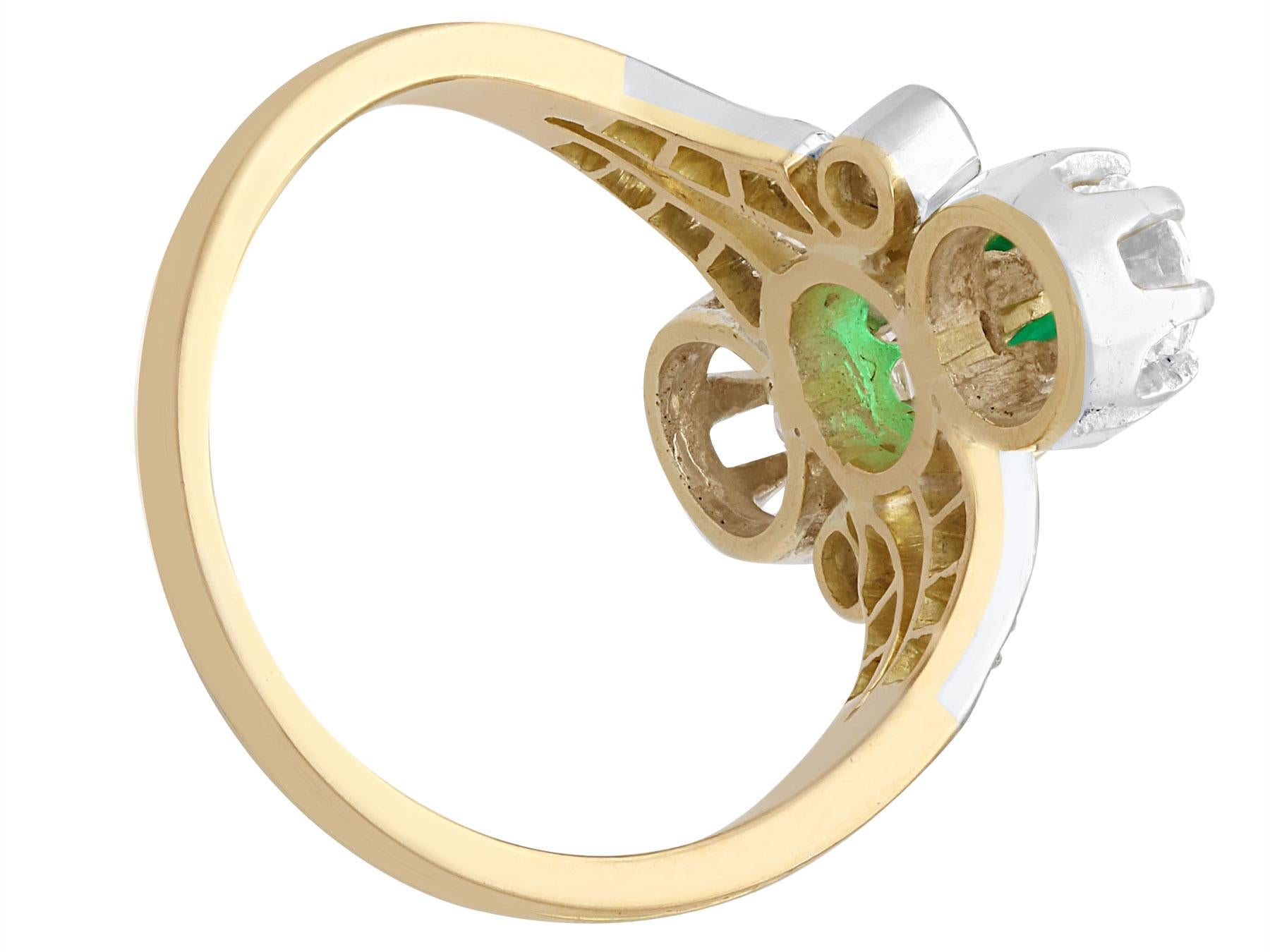 Antiker Twist-Ring aus Gelbgold mit 1,12 Karat Diamant und Smaragd in Gelbgold und Silber, 1880er Jahre Damen im Angebot