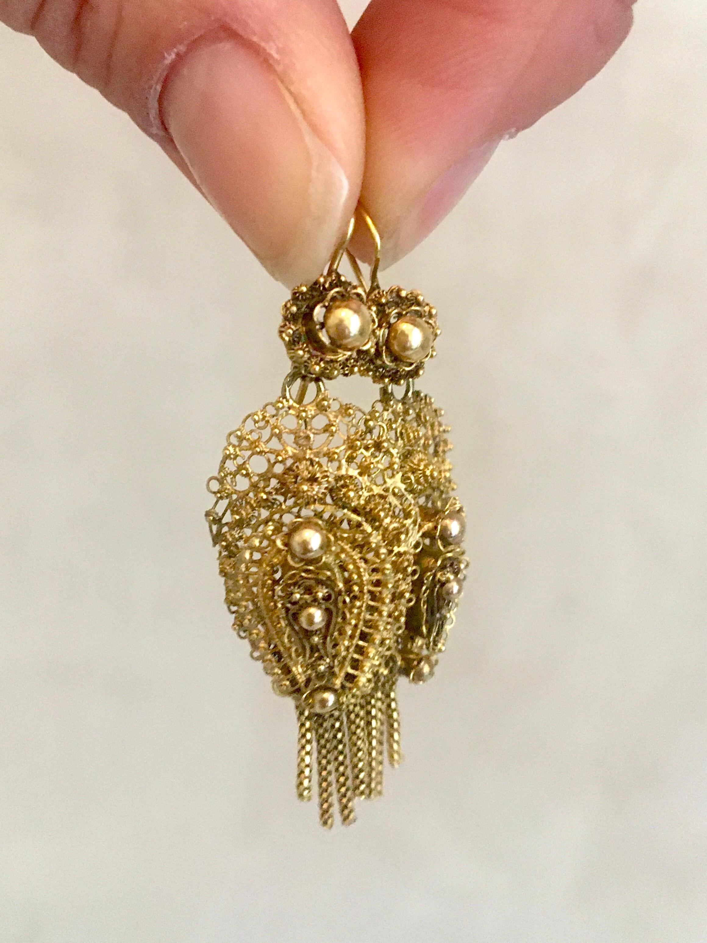 Antique 1880's 14K Gold Filigree Earrings and Brooch For Sale 4