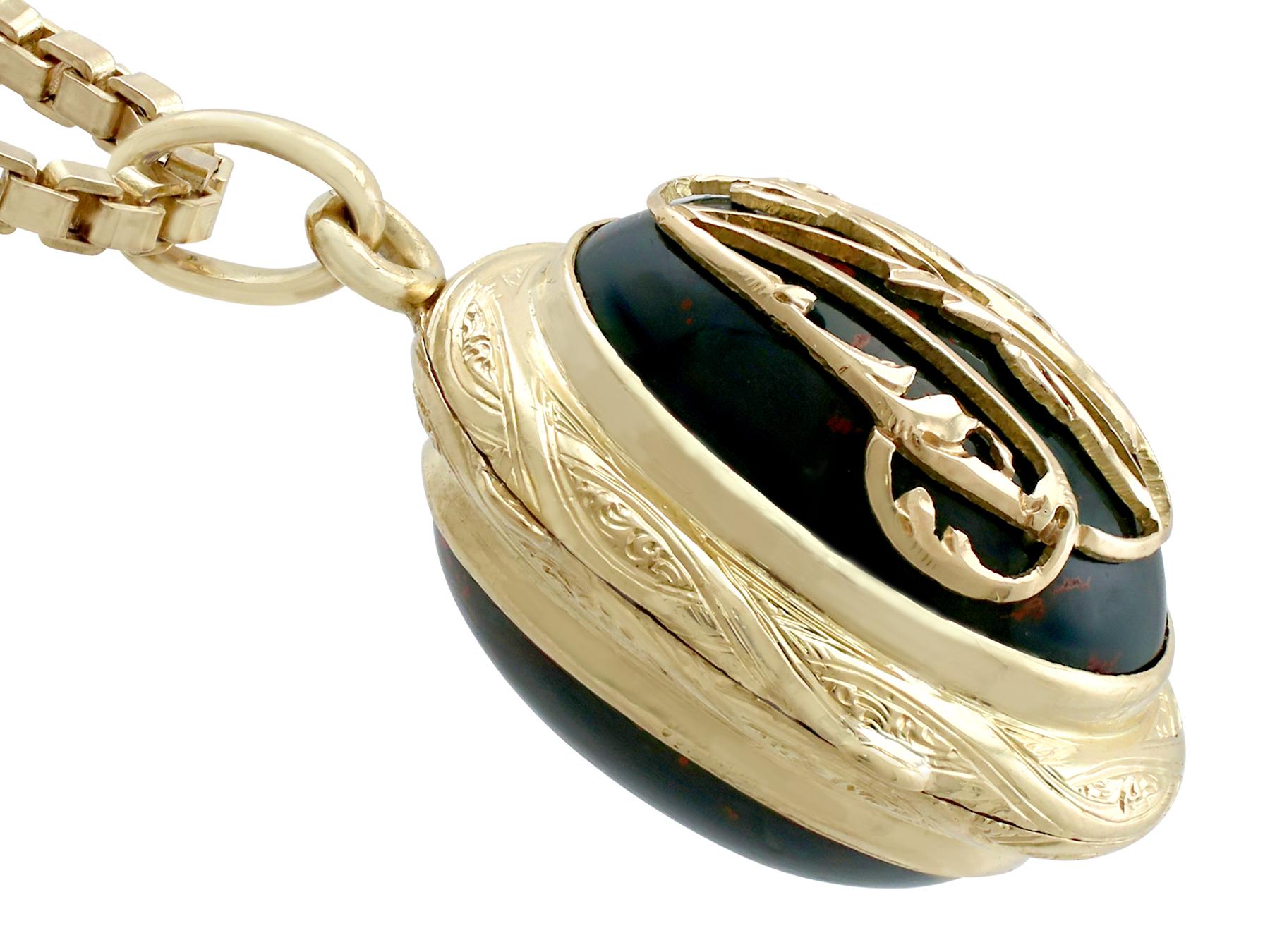 Women's or Men's Antique 1880s Bloodstone and Yellow Gold Locket