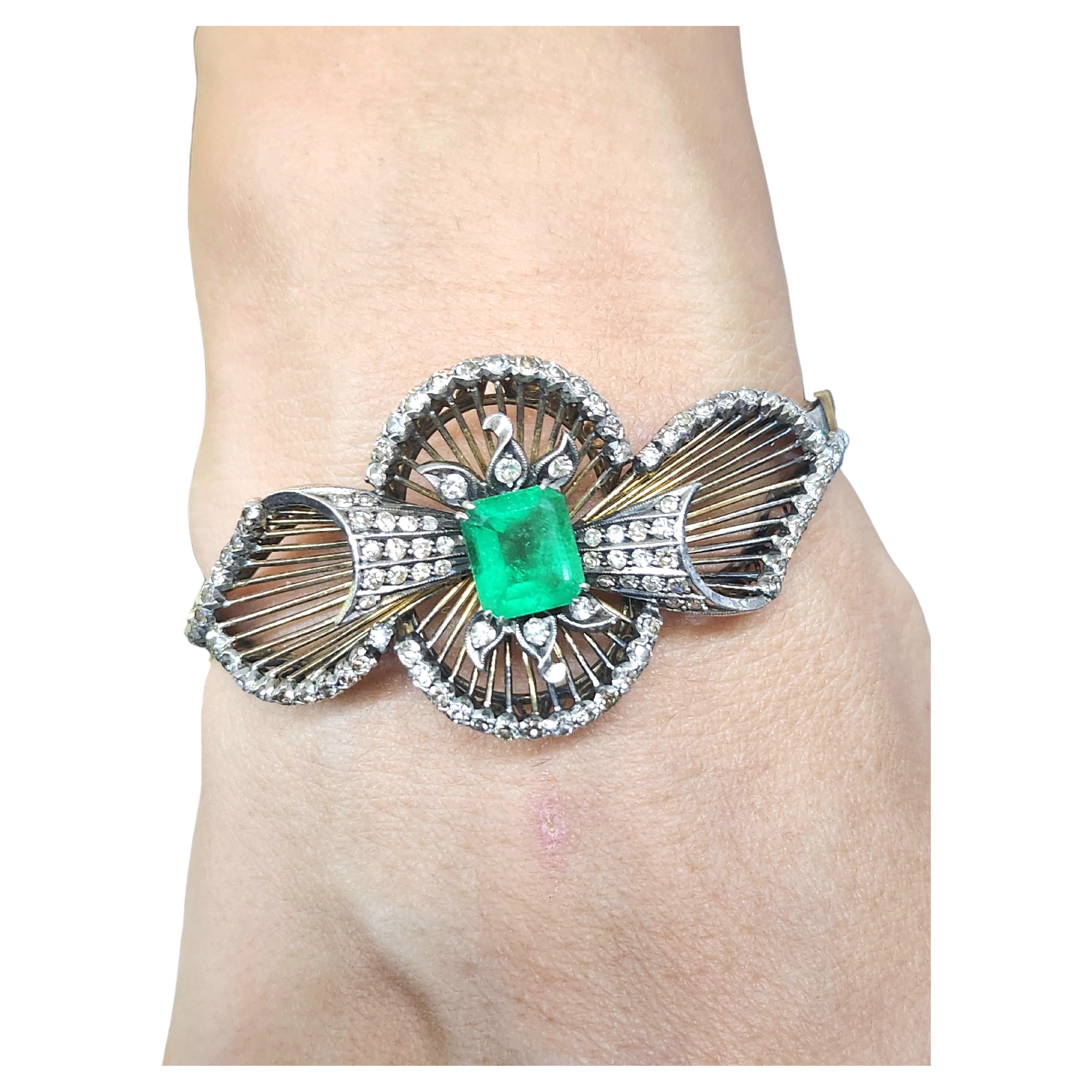 Antique Emerald And Diamond Gold Bangle Bracelet For Sale 5