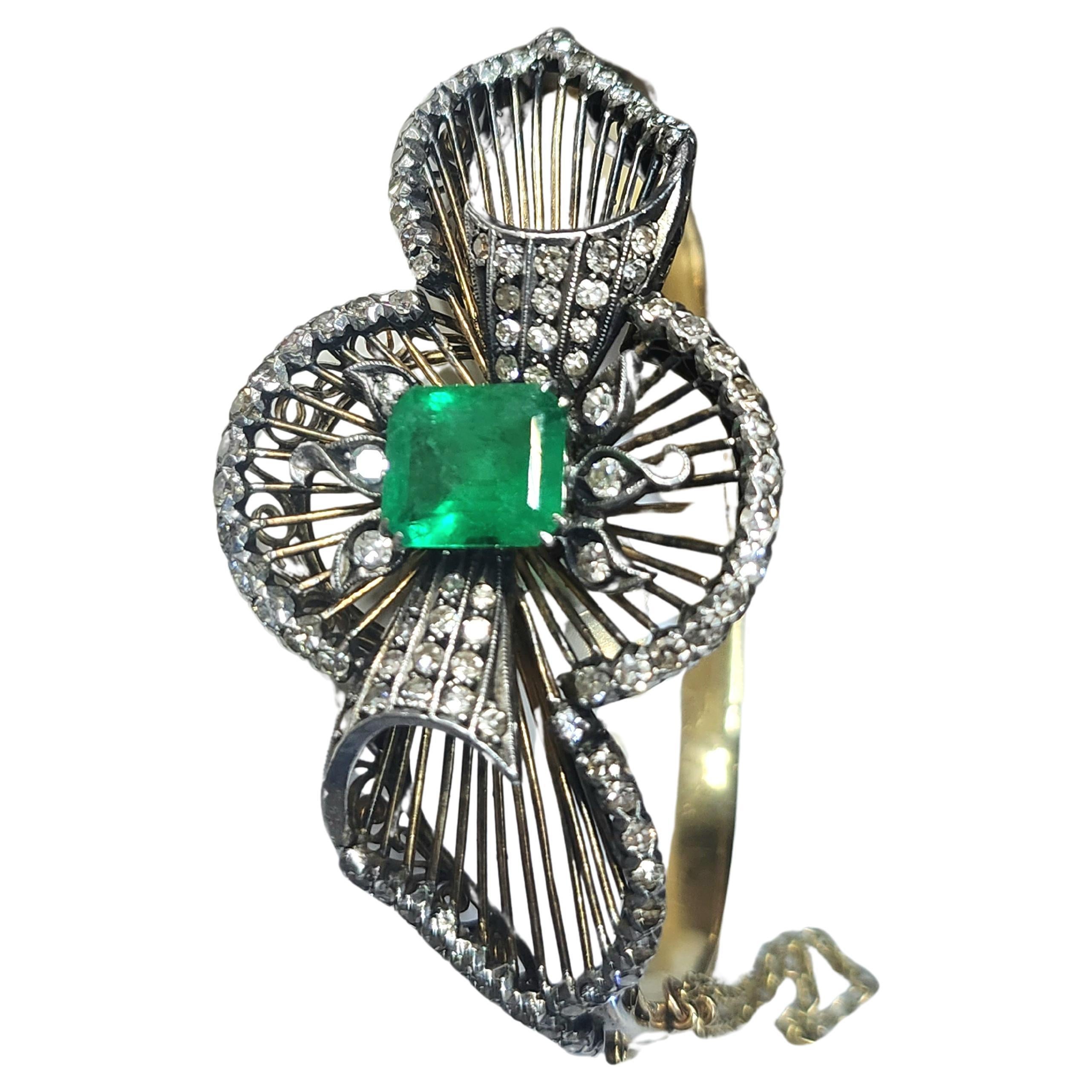 Antique Emerald And Diamond Gold Bangle Bracelet For Sale 6