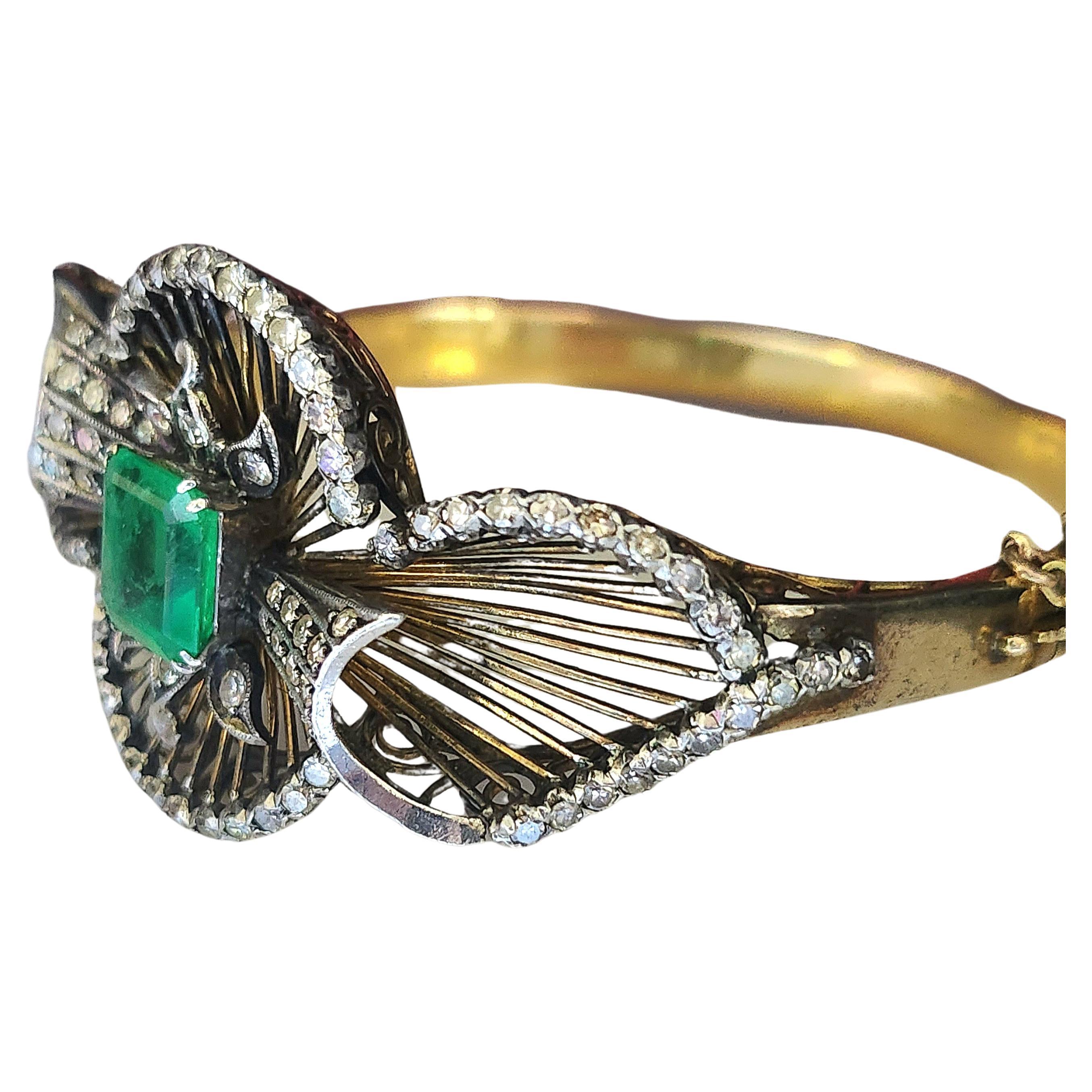 Antique Emerald And Diamond Gold Bangle Bracelet For Sale 7