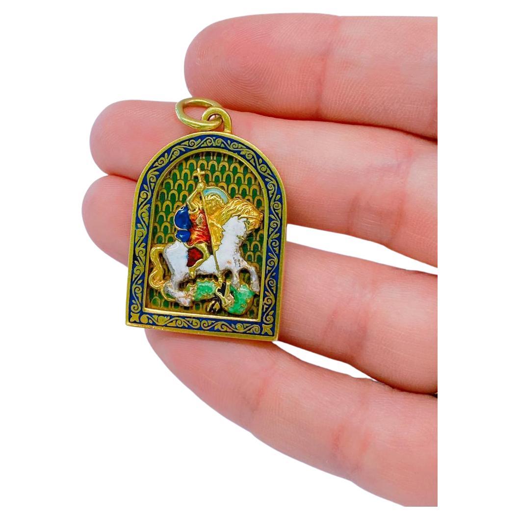 Femenino o masculino Antiguo 1880 San Jorge matando al dragón Colgante de oro ruso esmaltado en venta