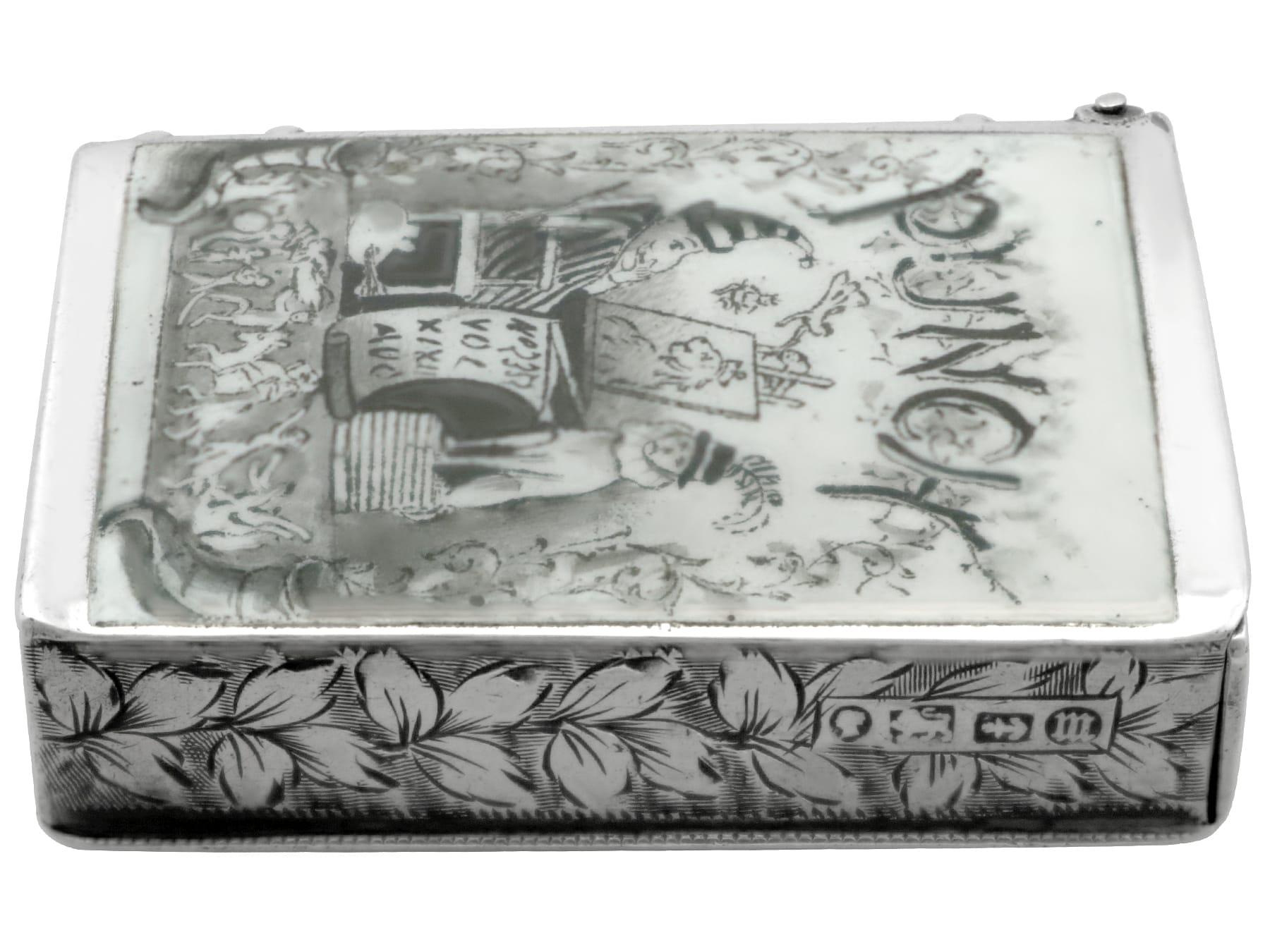 Fin du XIXe siècle Étui Vesta d'antiquités Punch and Judy Book en argent sterling et émail en vente