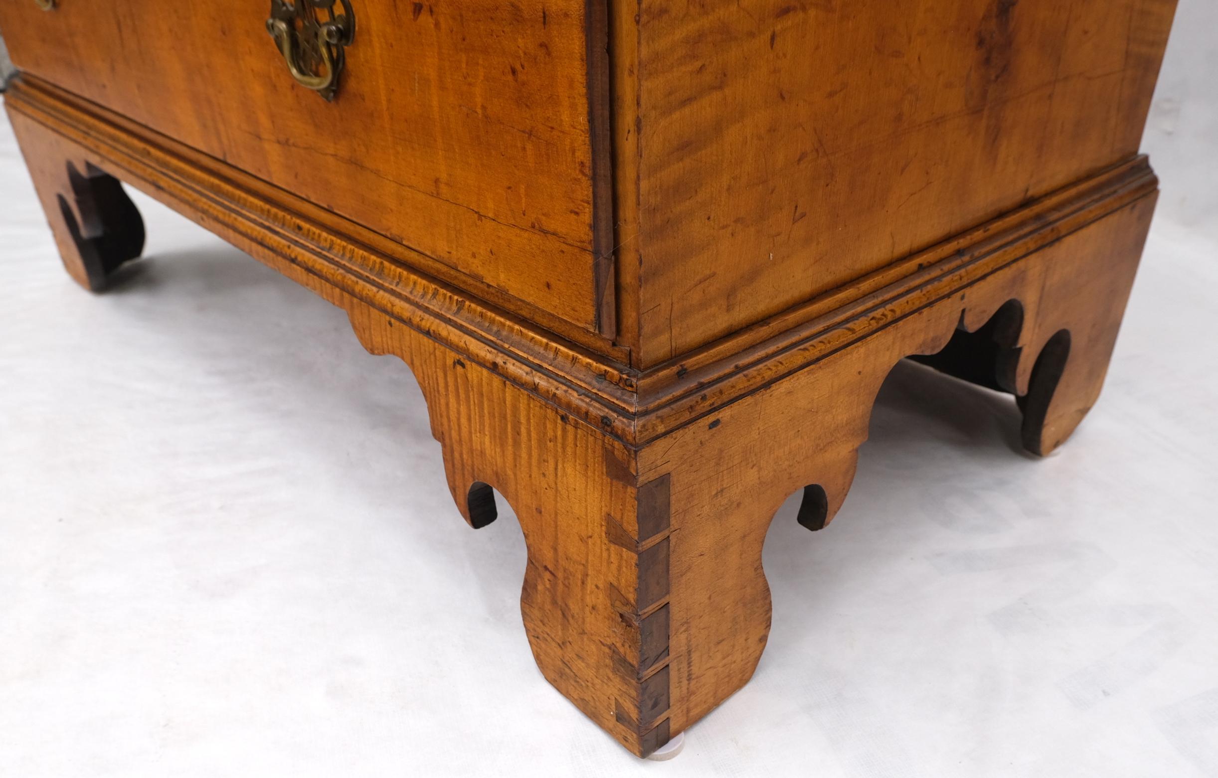 American Antique 1880s Tiger Maple Chippendale Style Bachelor Chest Drawers Dresser For Sale