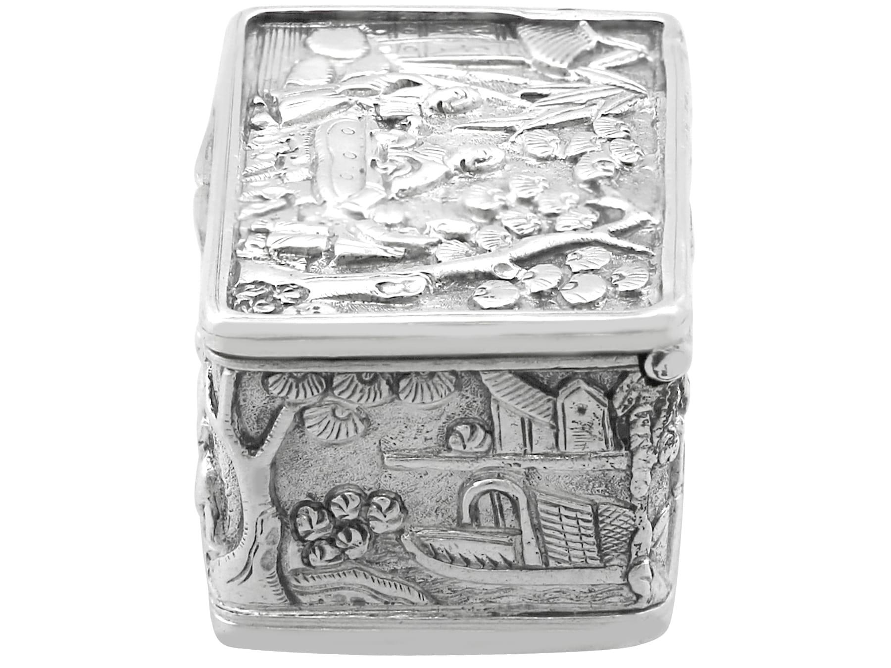 Fine XIX secolo Antica vinaigrette cinese in argento sterling del 1890 in vendita