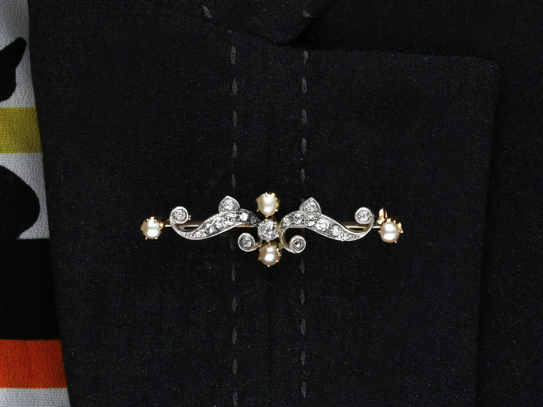 Antique 1890s Diamond and Pearl Yellow Gold Brooch For Sale 3