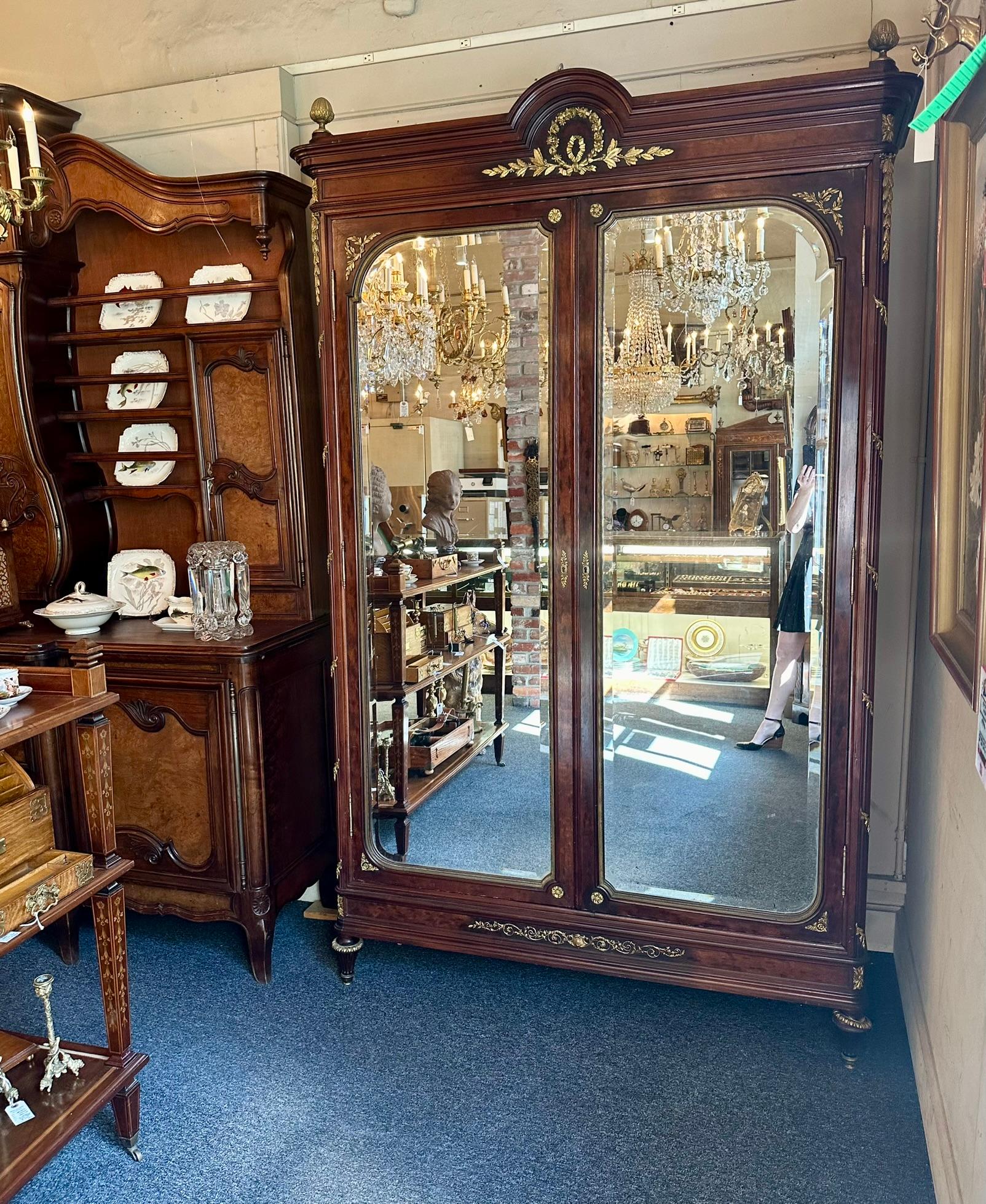 Antique 1890s French Plum Pudding Mahogany & Gold Bronze Mirrored 2 Door Armoire For Sale 2