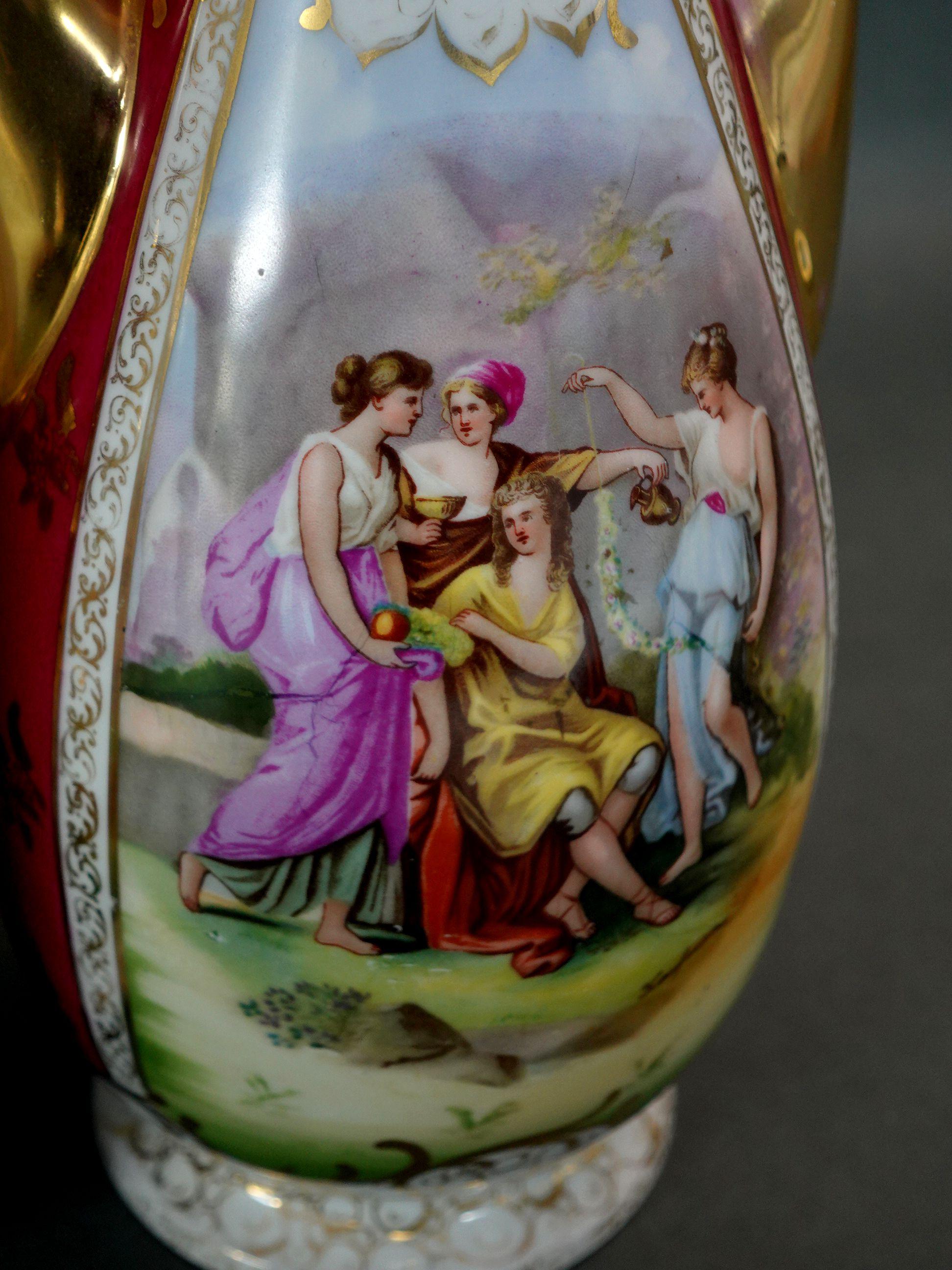Paire de vases autrichiens victoriens anciens Amorous des années 1890 « Marqués » en vente 6