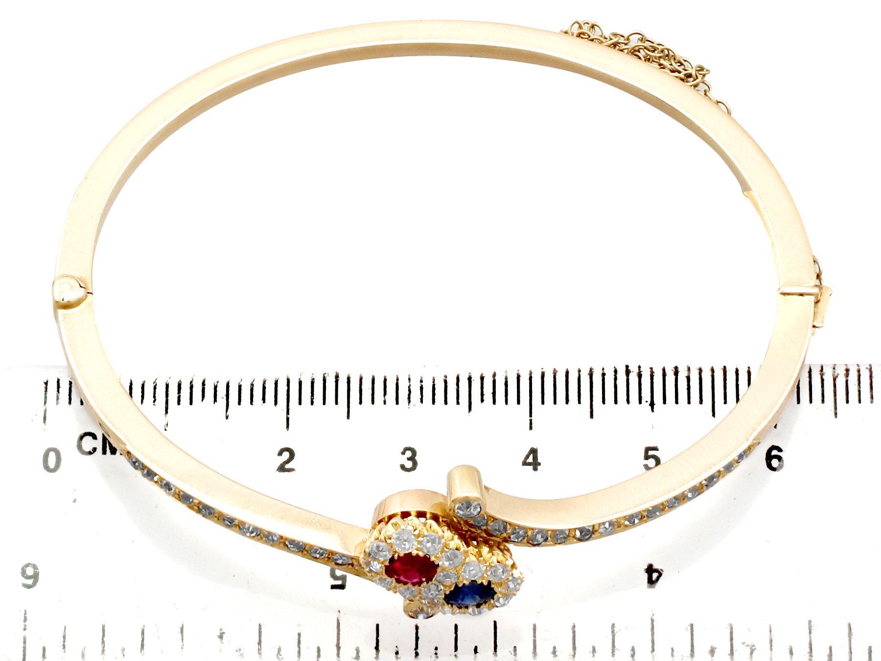 Antique 1890s Ruby and Sapphire 1.50 Carat Diamond and Yellow Gold Bangle For Sale 2